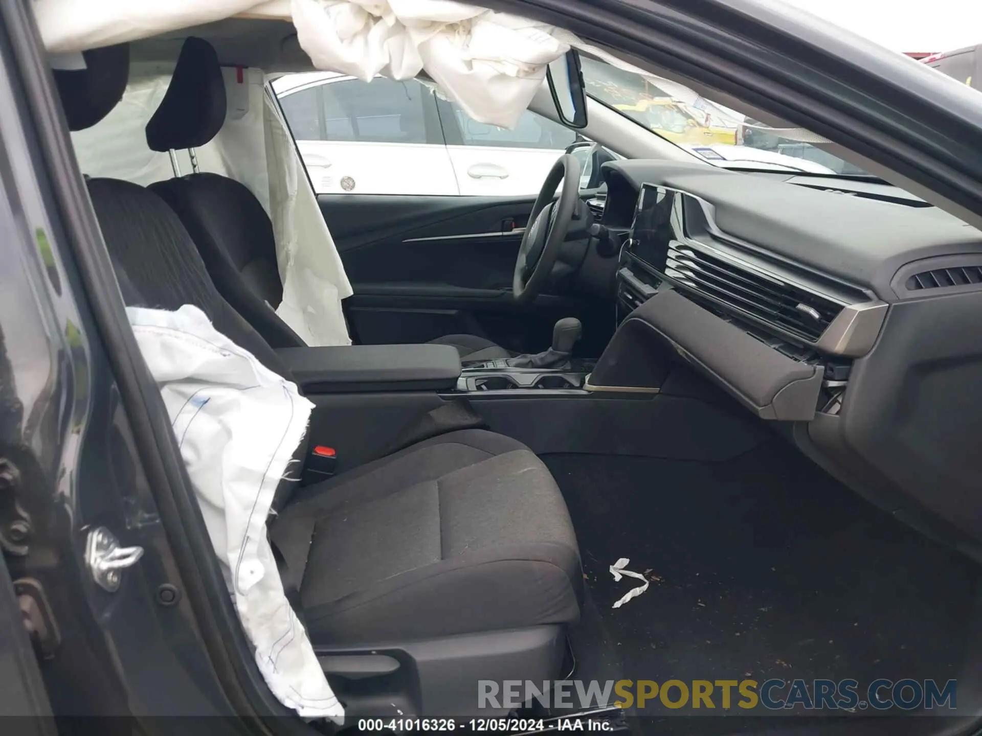 5 Photograph of a damaged car 4T1DAACK5SU512040 TOYOTA CAMRY 2025