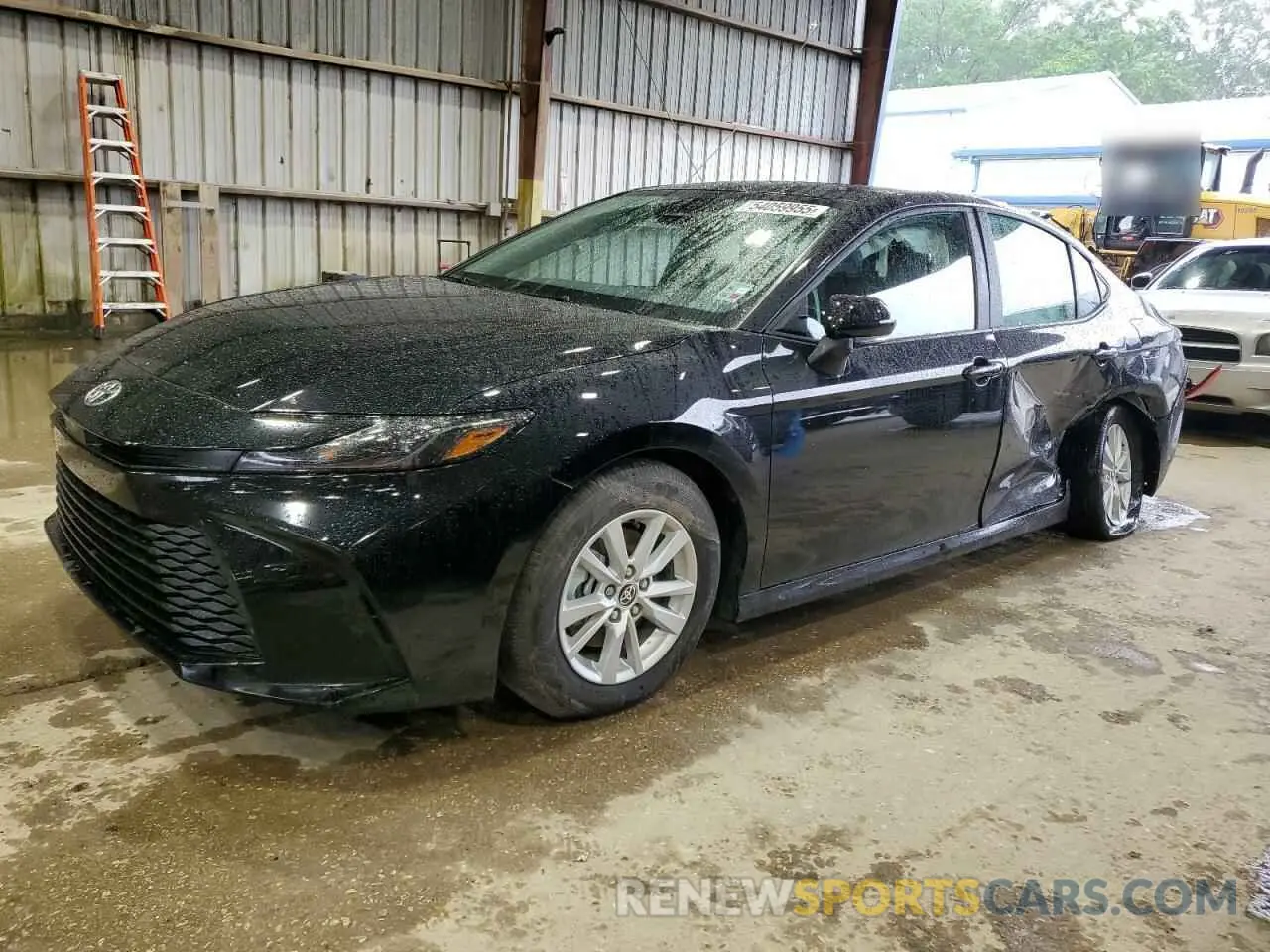 1 Photograph of a damaged car 4T1DAACK5SU527346 TOYOTA CAMRY 2025
