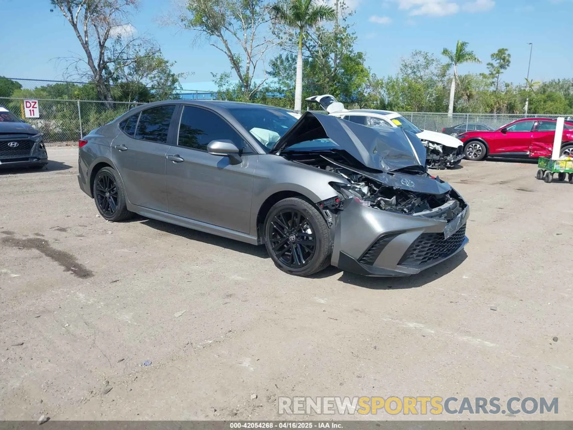 1 Photograph of a damaged car 4T1DAACK5SU539156 TOYOTA CAMRY 2025