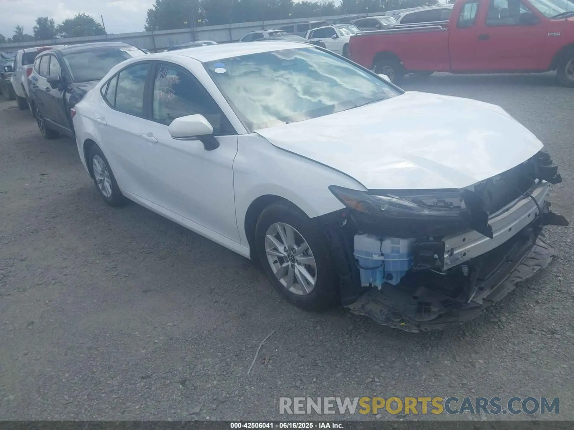 1 Photograph of a damaged car 4T1DAACK5SU547418 TOYOTA CAMRY 2025