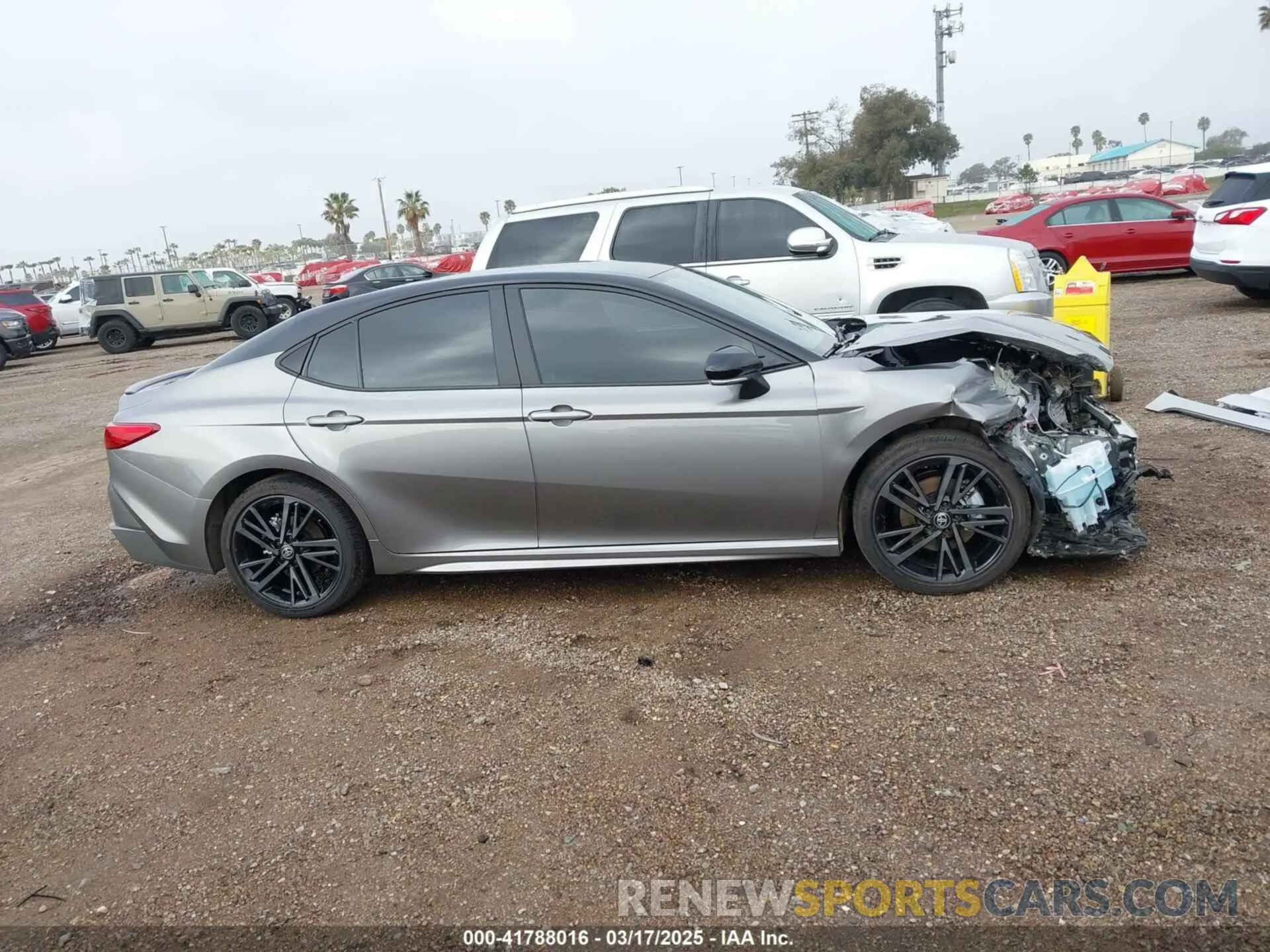 14 Photograph of a damaged car 4T1DAACK5SU554563 TOYOTA CAMRY 2025