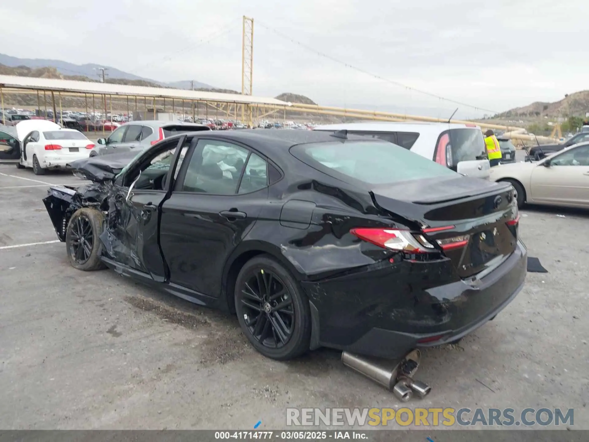 3 Photograph of a damaged car 4T1DAACK5SU580645 TOYOTA CAMRY 2025