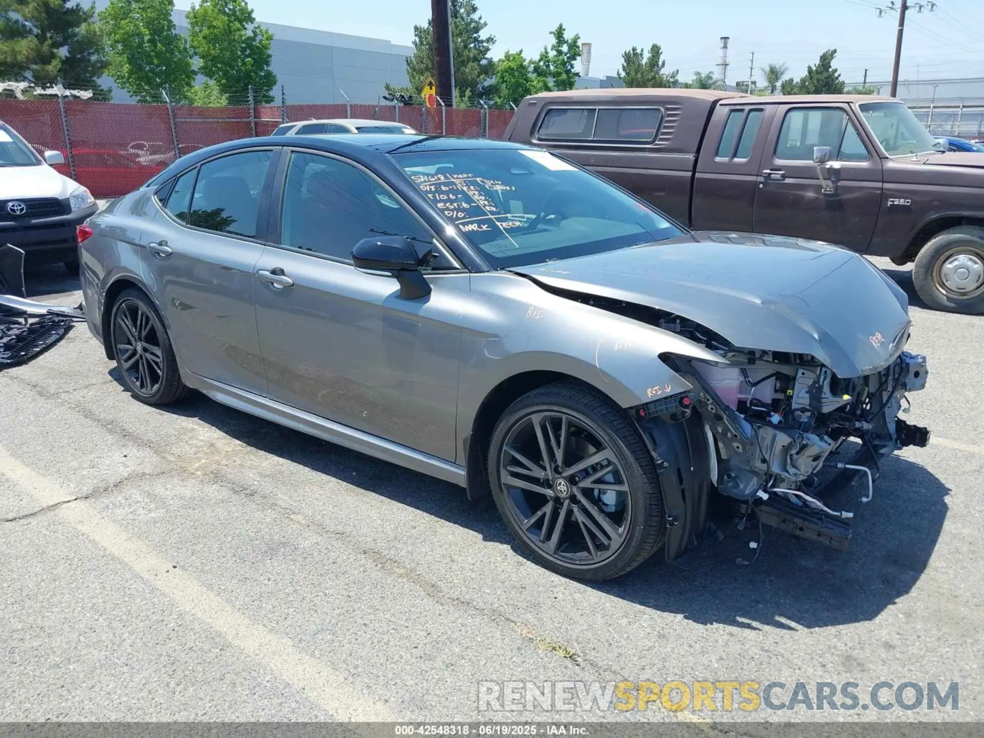 1 Photograph of a damaged car 4T1DAACK5SU613871 TOYOTA CAMRY 2025