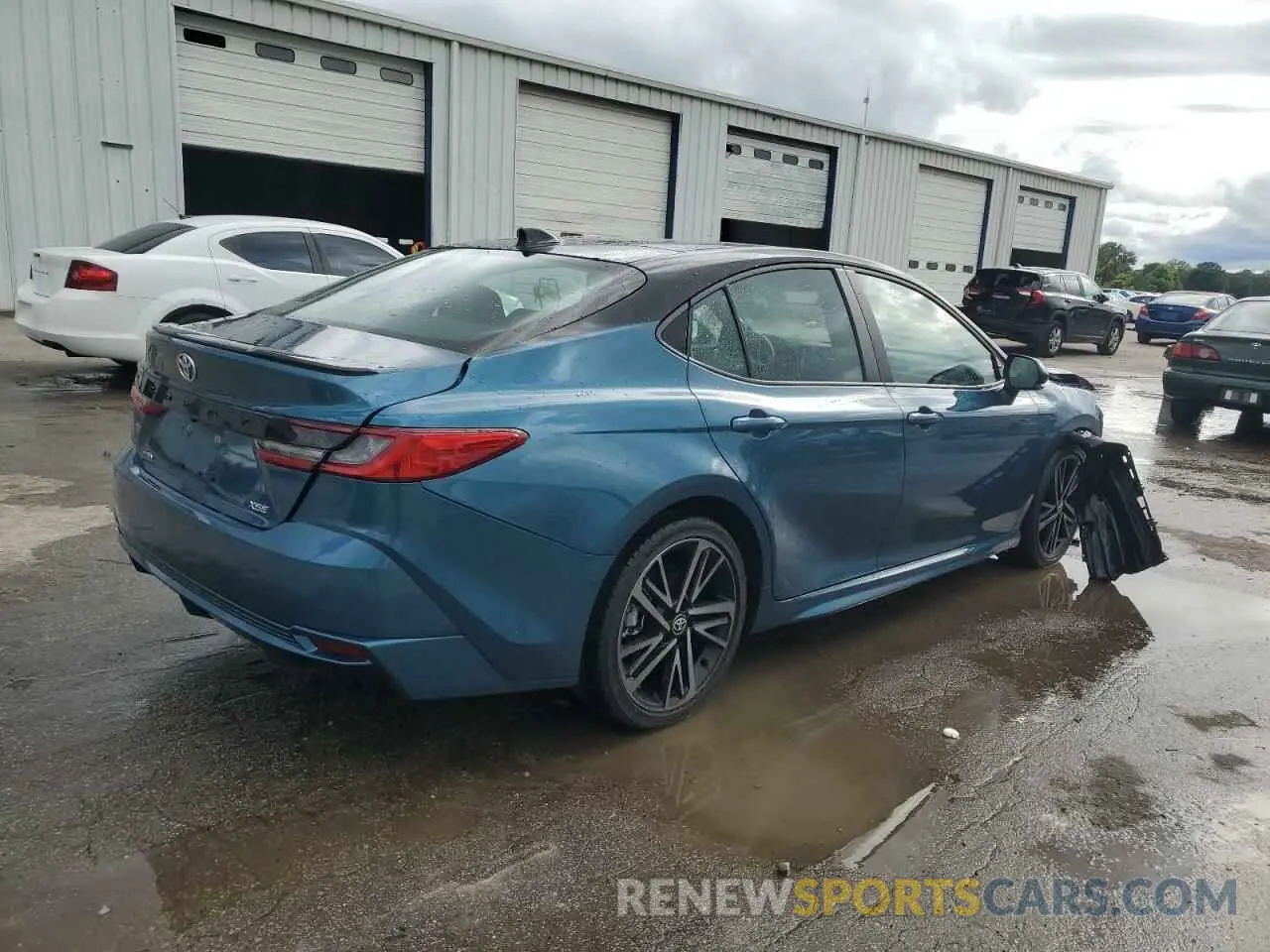 3 Photograph of a damaged car 4T1DAACK6SU003025 TOYOTA CAMRY 2025