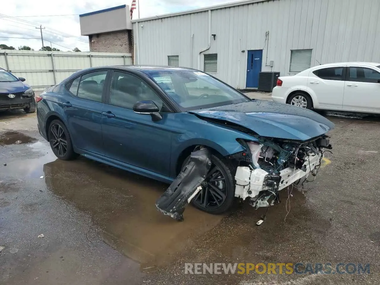 4 Photograph of a damaged car 4T1DAACK6SU003025 TOYOTA CAMRY 2025