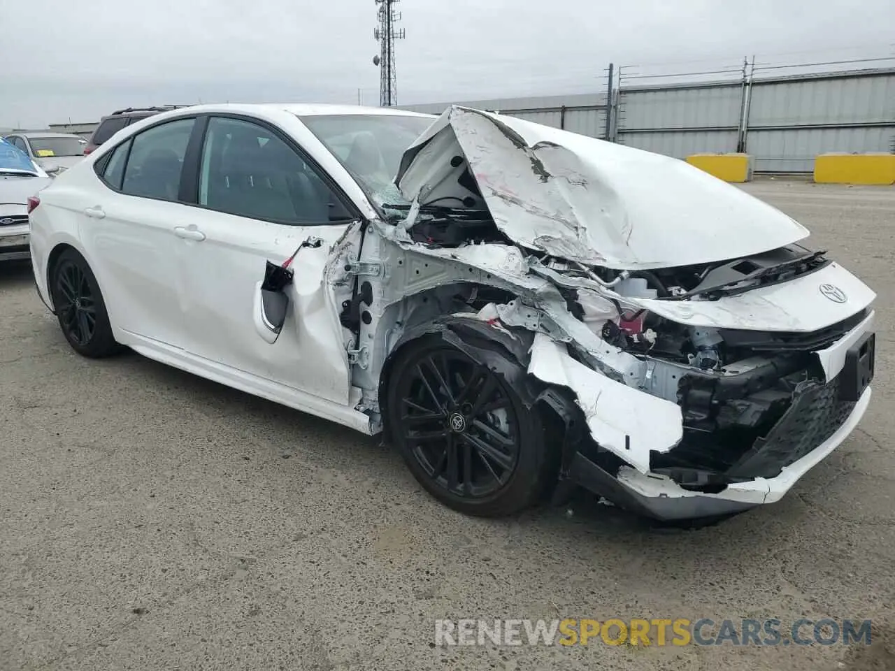 4 Photograph of a damaged car 4T1DAACK6SU021704 TOYOTA CAMRY 2025