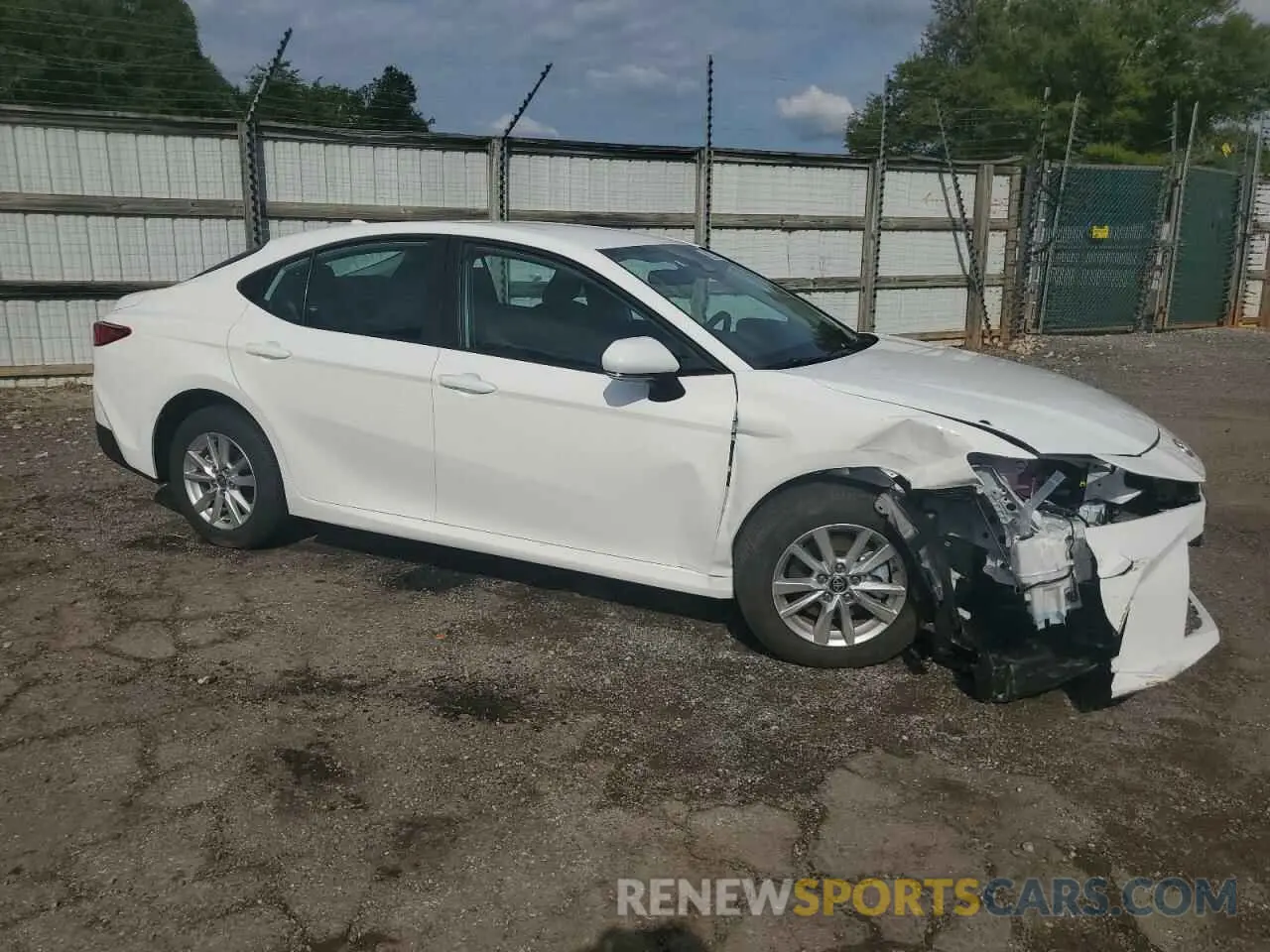 4 Photograph of a damaged car 4T1DAACK6SU024568 TOYOTA CAMRY 2025