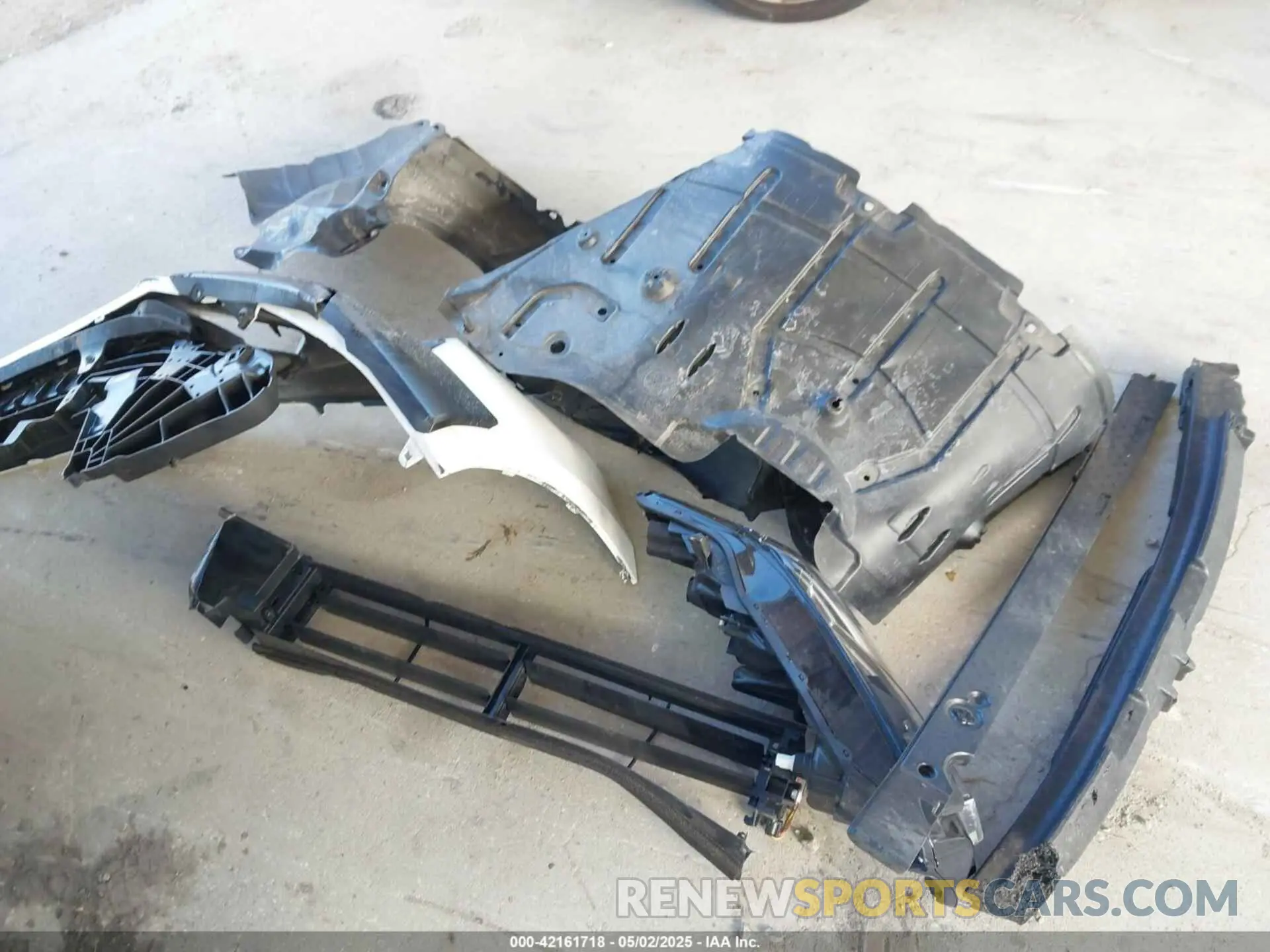 12 Photograph of a damaged car 4T1DAACK6SU046781 TOYOTA CAMRY 2025