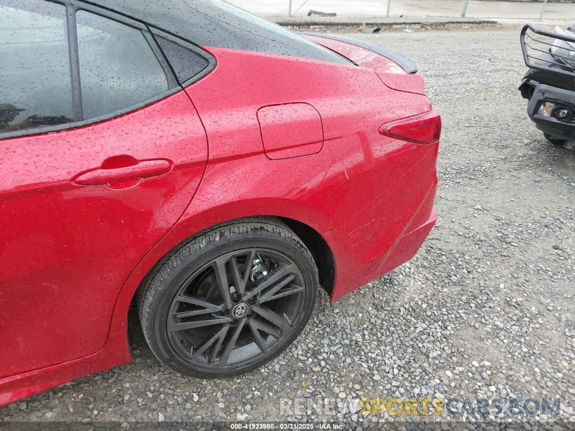 17 Photograph of a damaged car 4T1DAACK6SU052760 TOYOTA CAMRY 2025