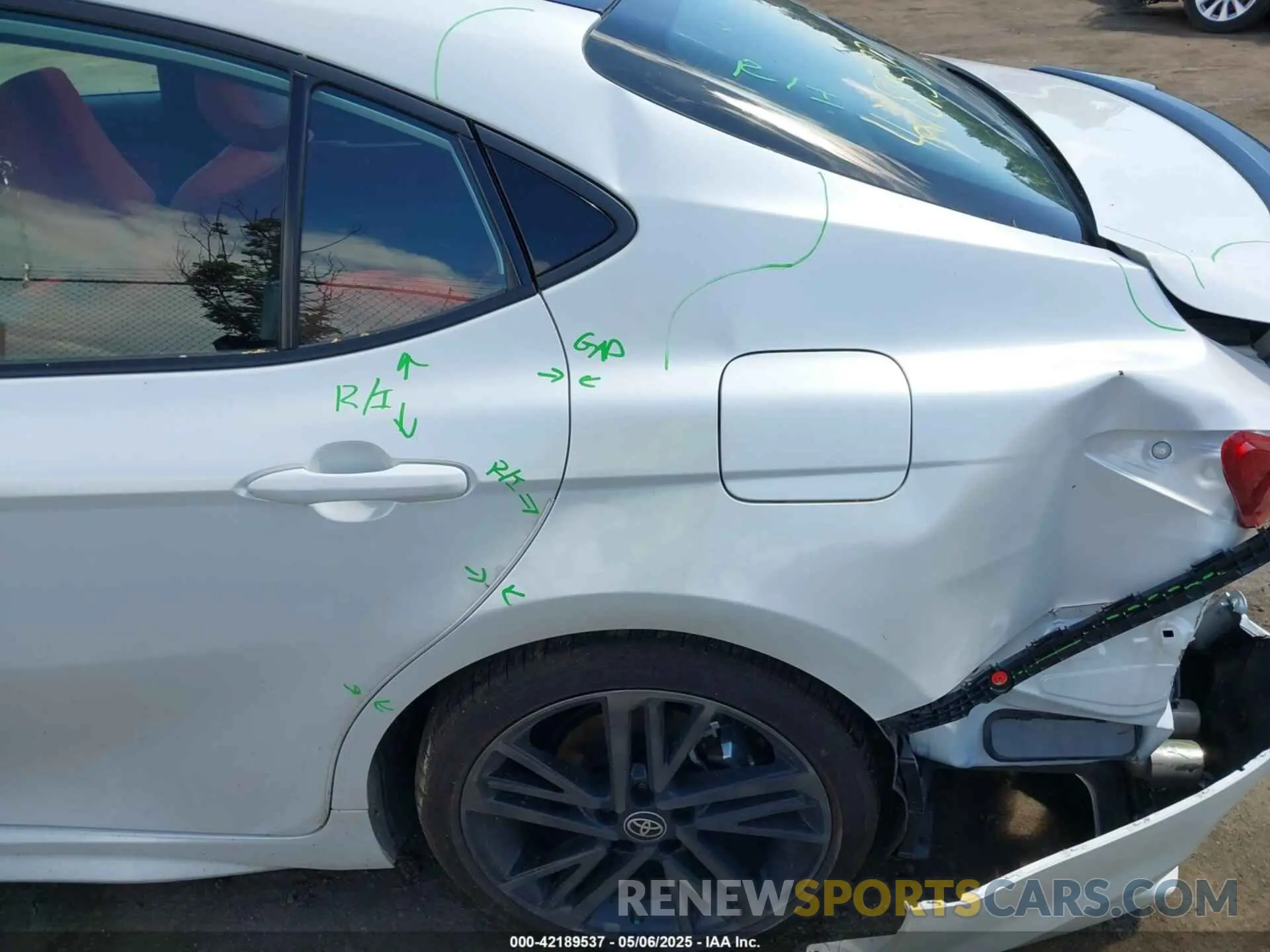 20 Photograph of a damaged car 4T1DAACK6SU056842 TOYOTA CAMRY 2025