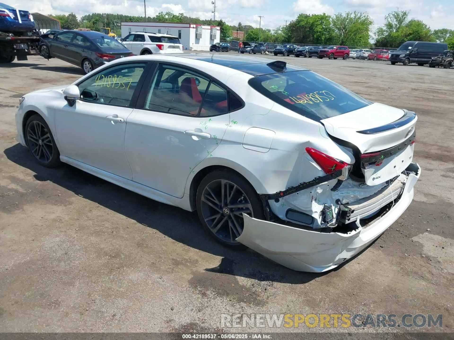 3 Photograph of a damaged car 4T1DAACK6SU056842 TOYOTA CAMRY 2025