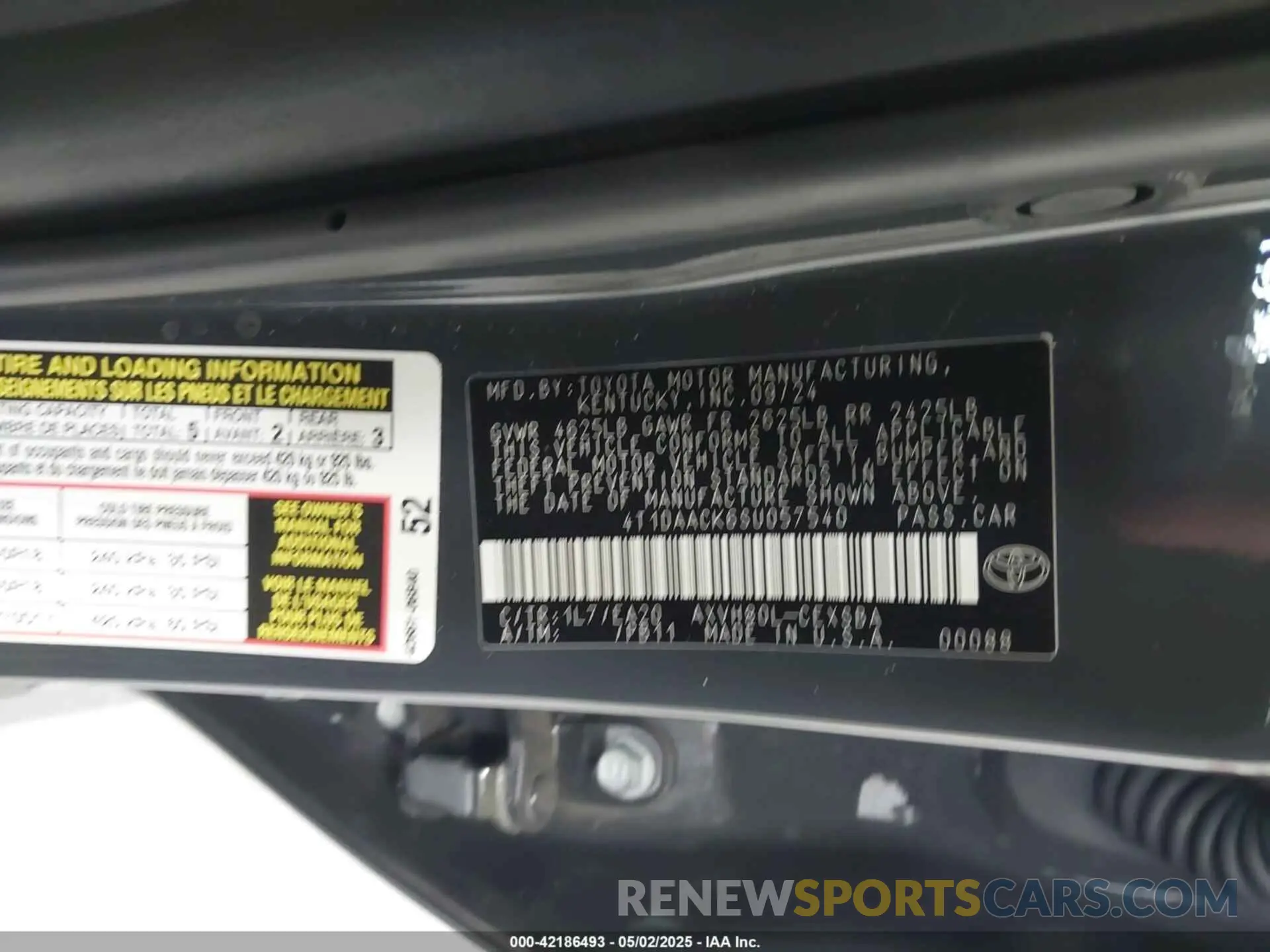 9 Photograph of a damaged car 4T1DAACK6SU057540 TOYOTA CAMRY 2025