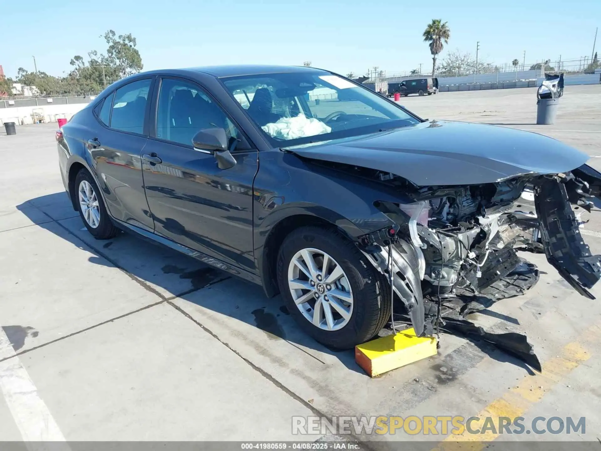 1 Photograph of a damaged car 4T1DAACK6SU077786 TOYOTA CAMRY 2025