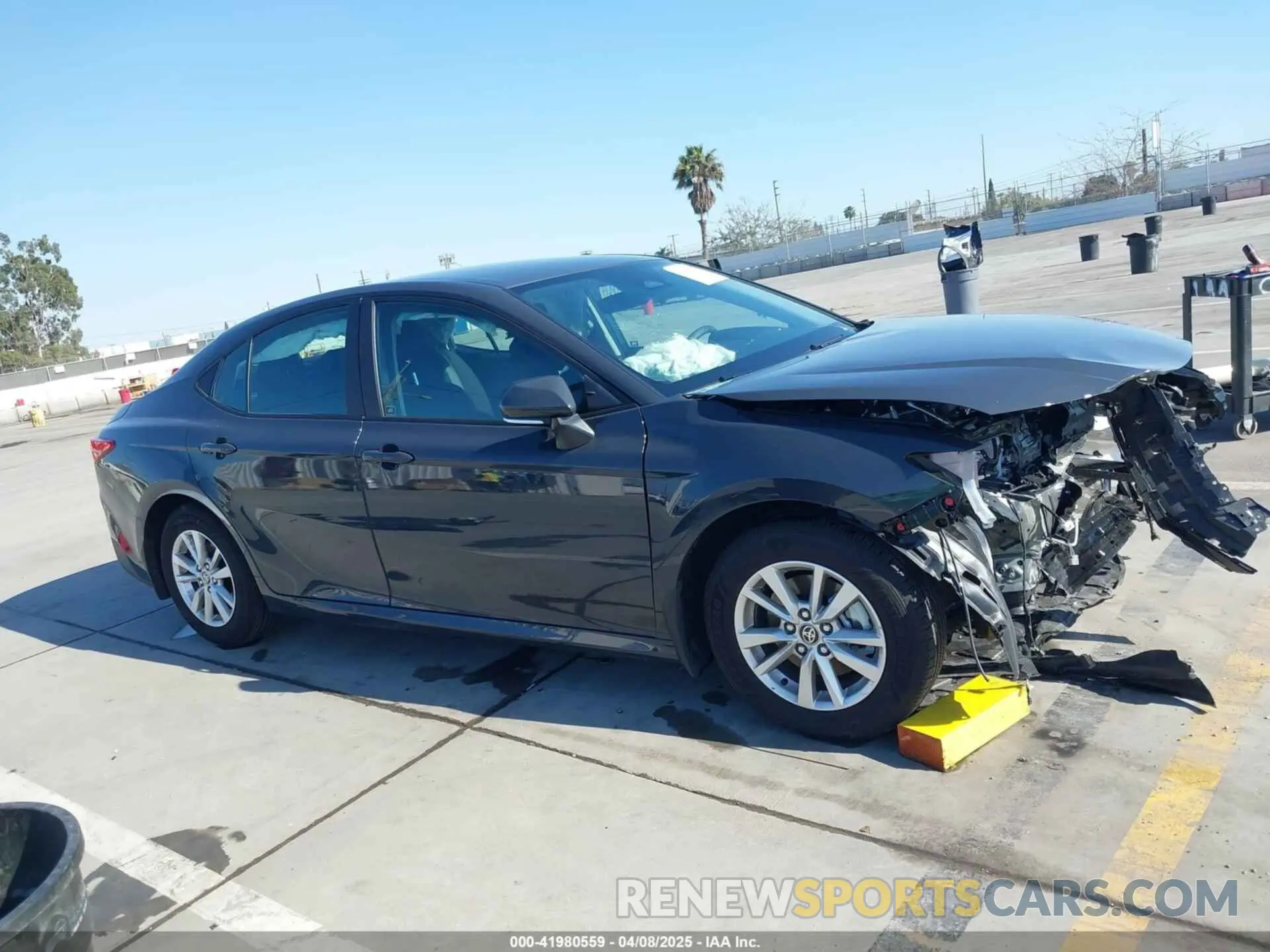 14 Photograph of a damaged car 4T1DAACK6SU077786 TOYOTA CAMRY 2025