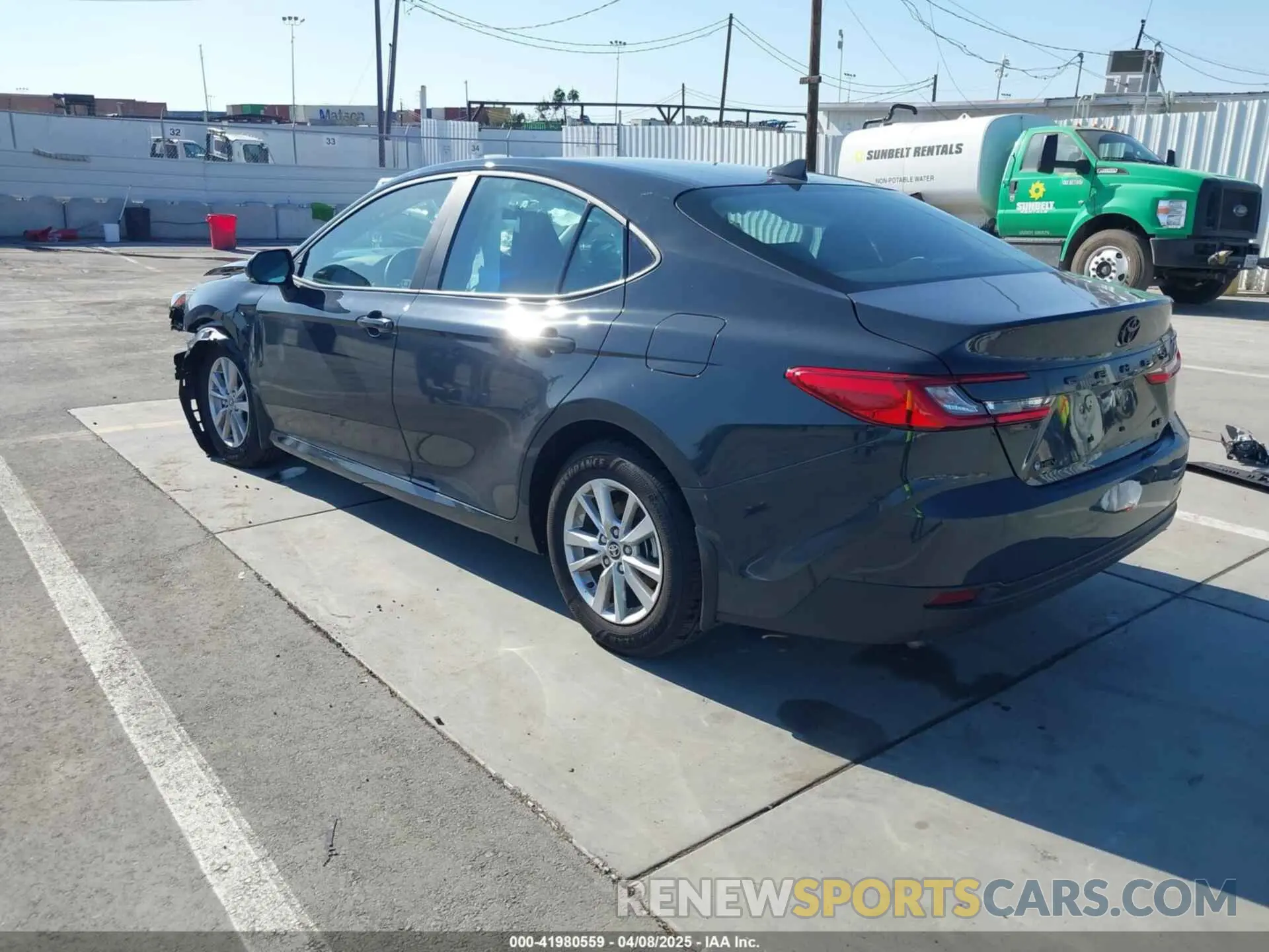 3 Photograph of a damaged car 4T1DAACK6SU077786 TOYOTA CAMRY 2025