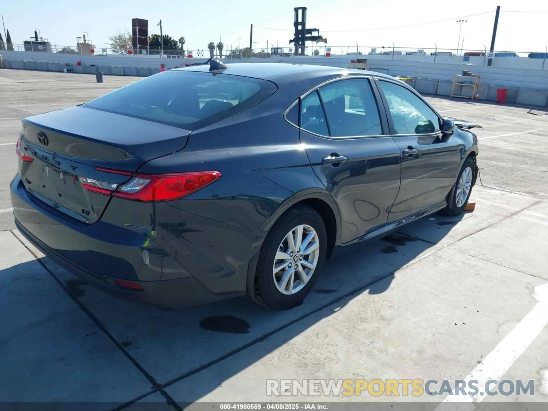 4 Photograph of a damaged car 4T1DAACK6SU077786 TOYOTA CAMRY 2025