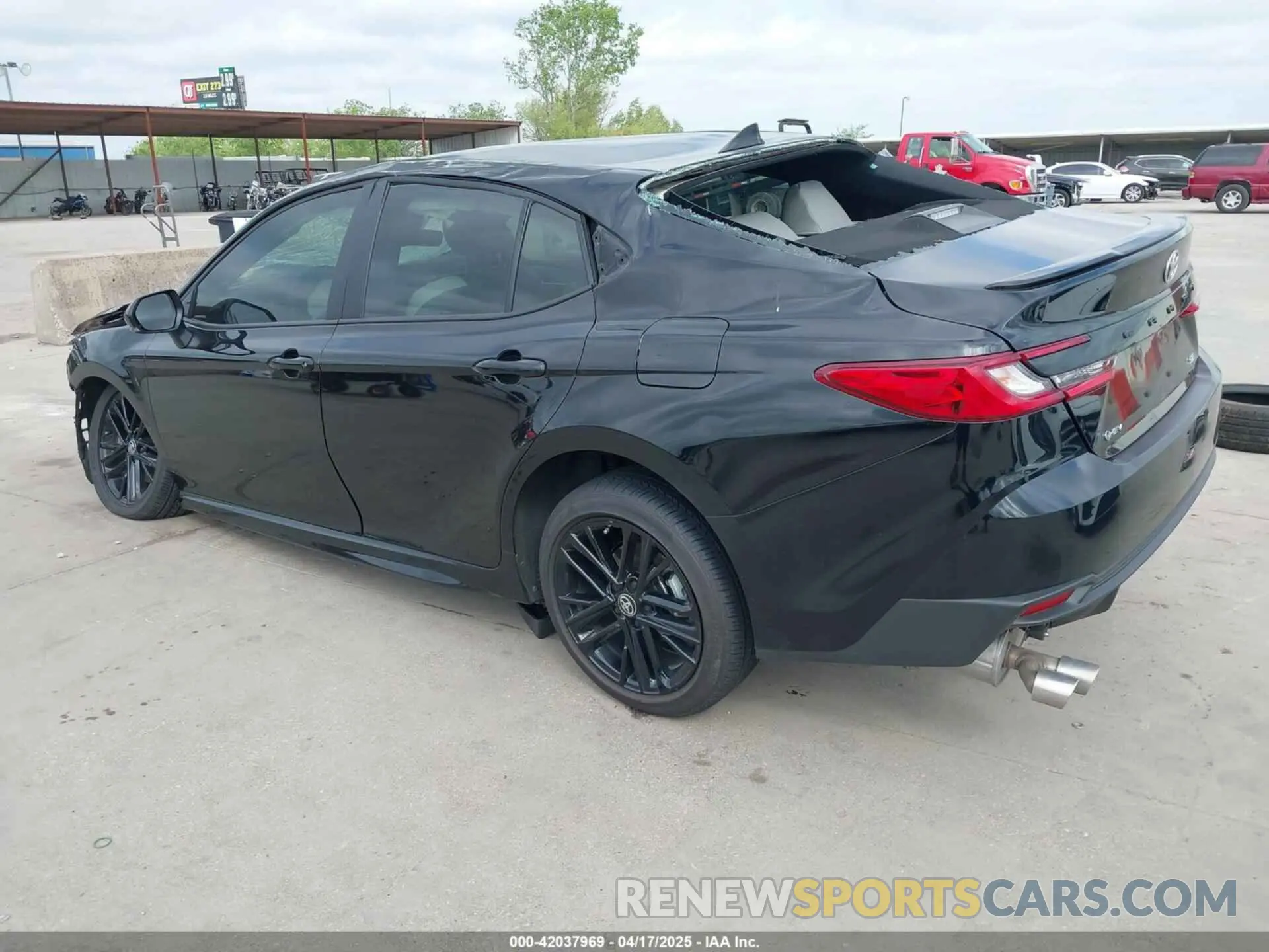 3 Photograph of a damaged car 4T1DAACK6SU112357 TOYOTA CAMRY 2025