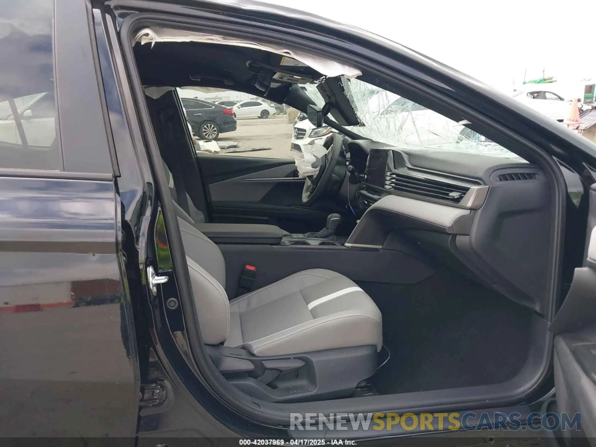 5 Photograph of a damaged car 4T1DAACK6SU112357 TOYOTA CAMRY 2025