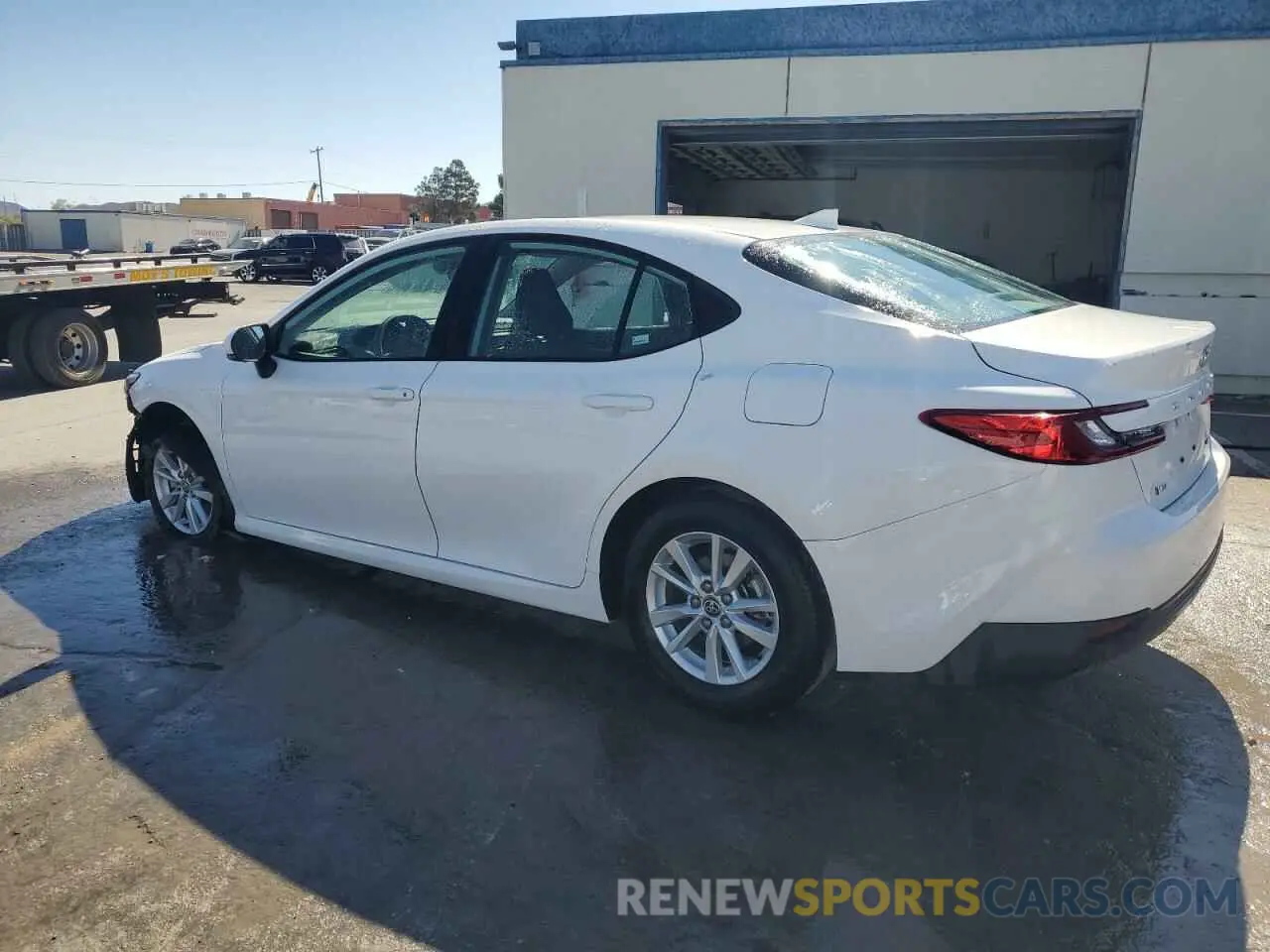 2 Photograph of a damaged car 4T1DAACK6SU525038 TOYOTA CAMRY 2025