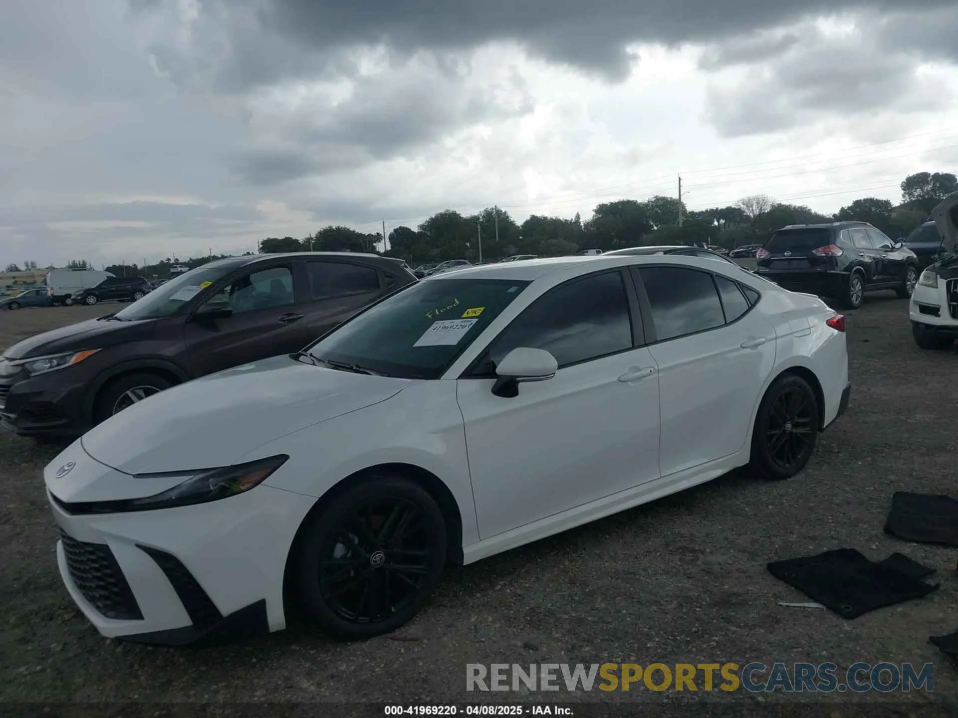 2 Photograph of a damaged car 4T1DAACK6SU531129 TOYOTA CAMRY 2025