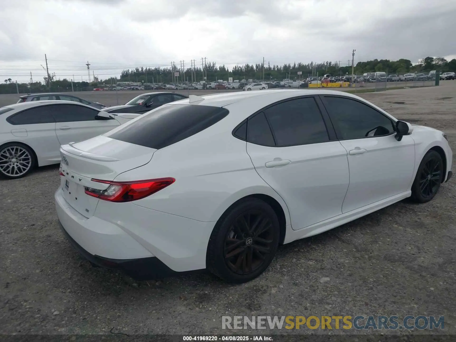 4 Photograph of a damaged car 4T1DAACK6SU531129 TOYOTA CAMRY 2025