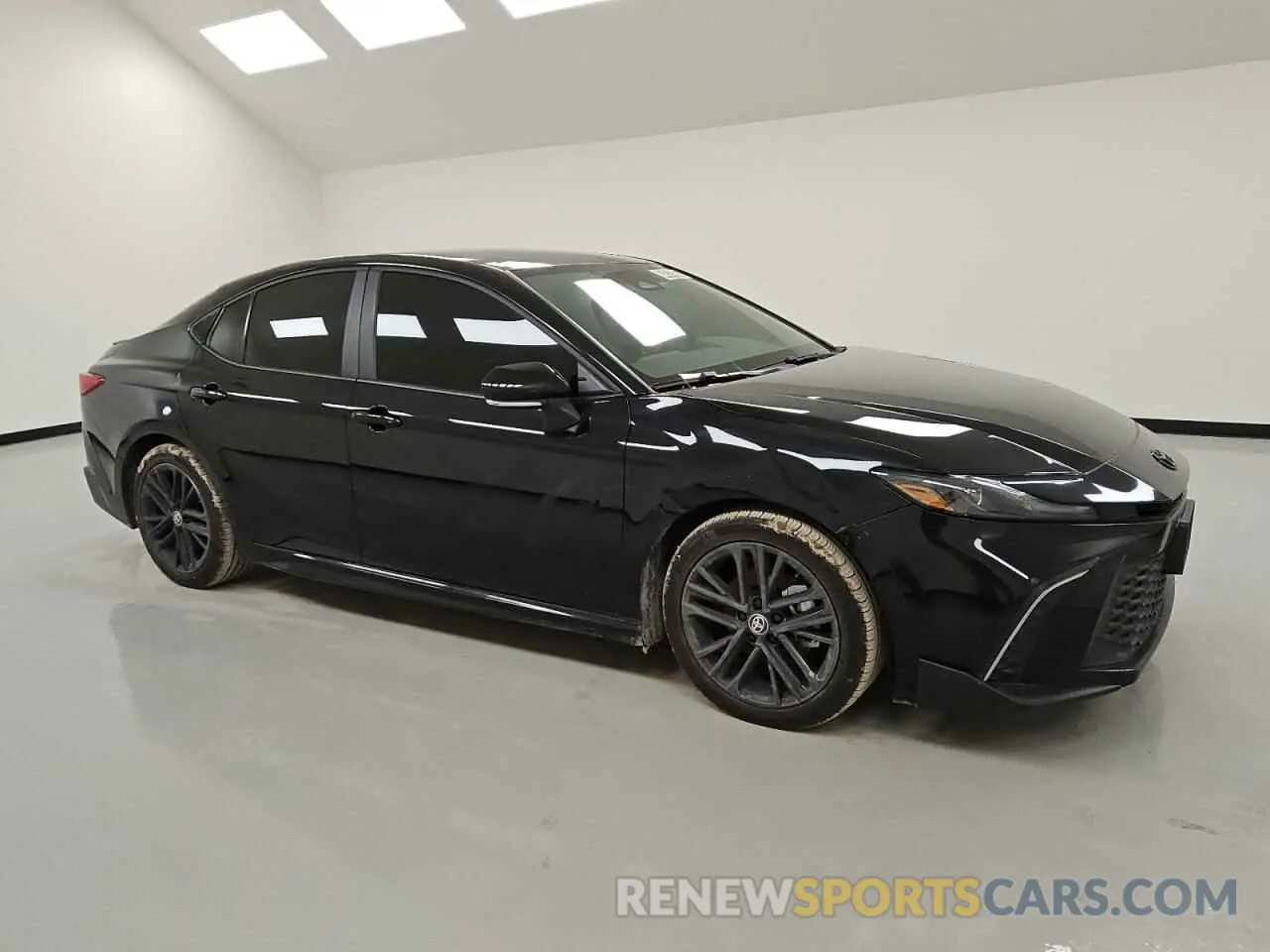 4 Photograph of a damaged car 4T1DAACK6SU542986 TOYOTA CAMRY 2025