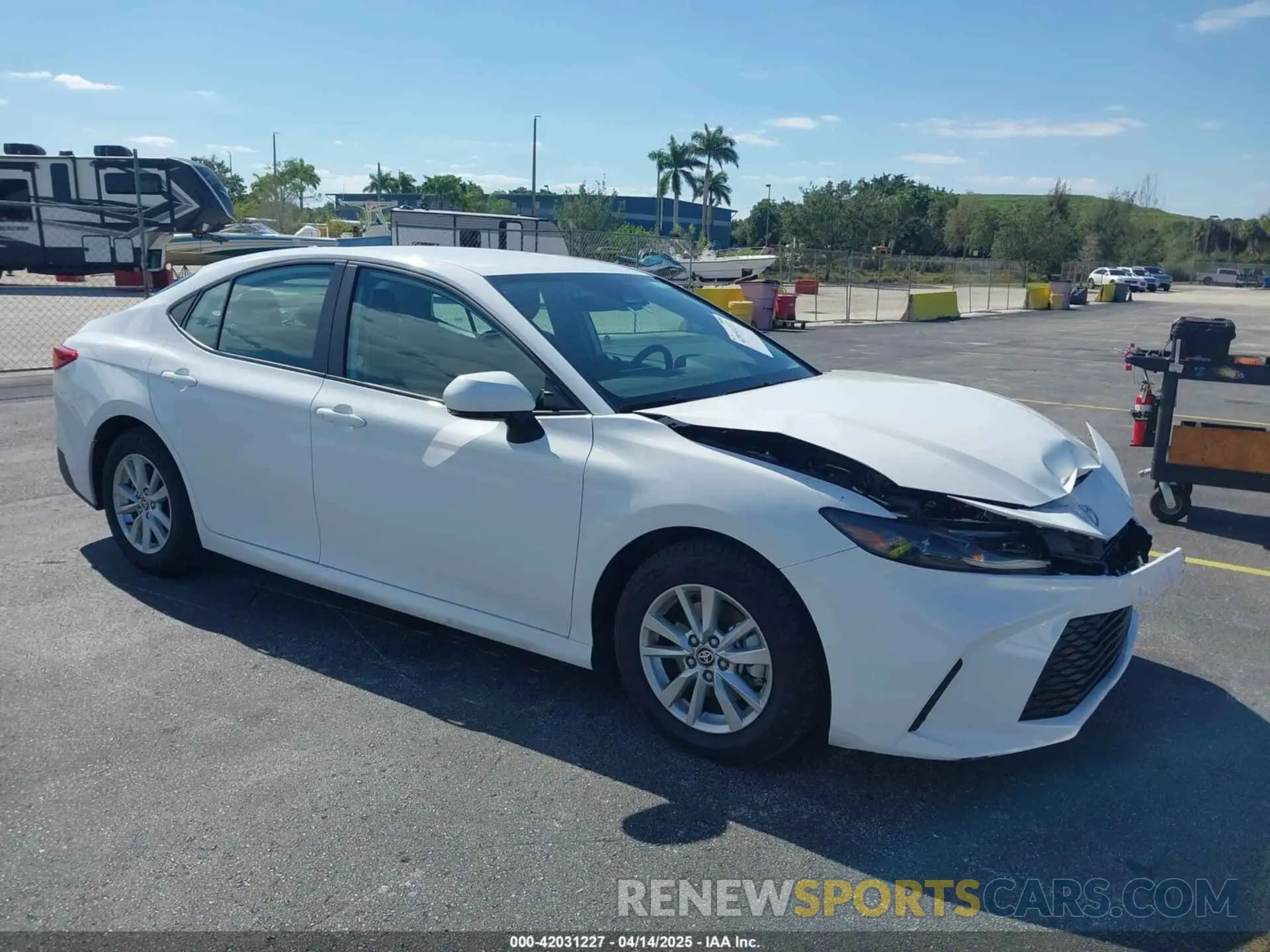 1 Photograph of a damaged car 4T1DAACK6SU552000 TOYOTA CAMRY 2025