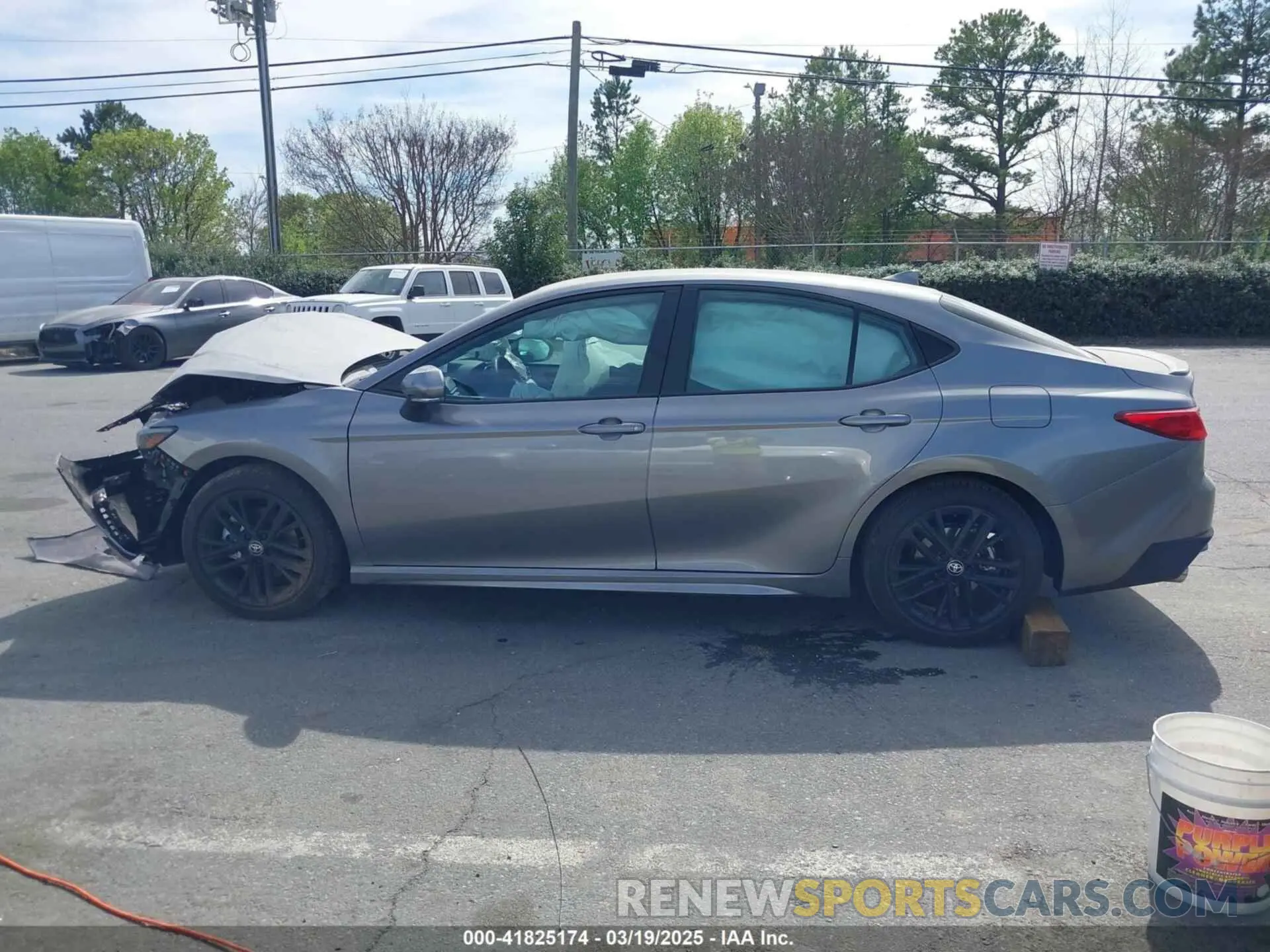 14 Photograph of a damaged car 4T1DAACK6SU565152 TOYOTA CAMRY 2025