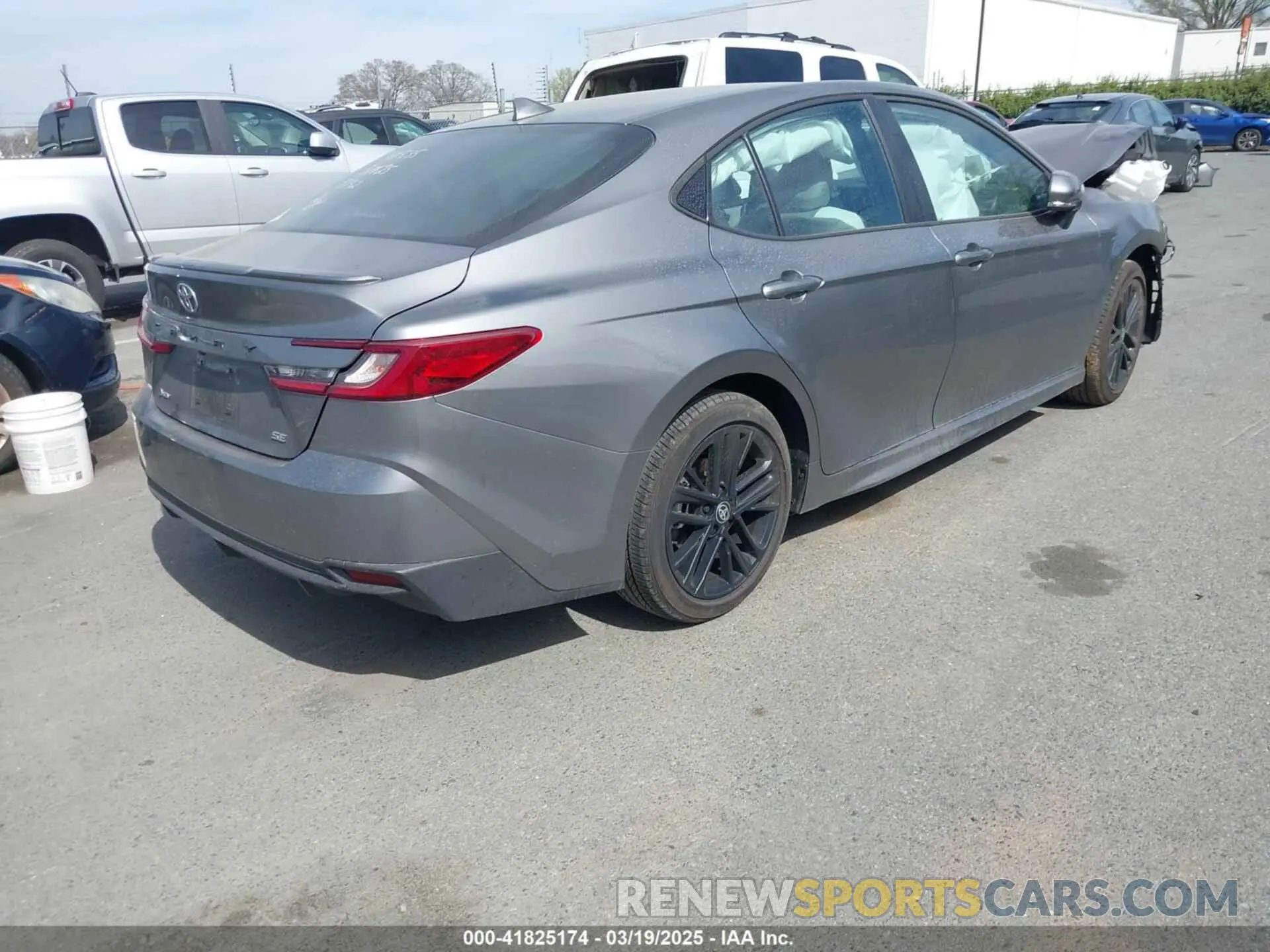 4 Photograph of a damaged car 4T1DAACK6SU565152 TOYOTA CAMRY 2025