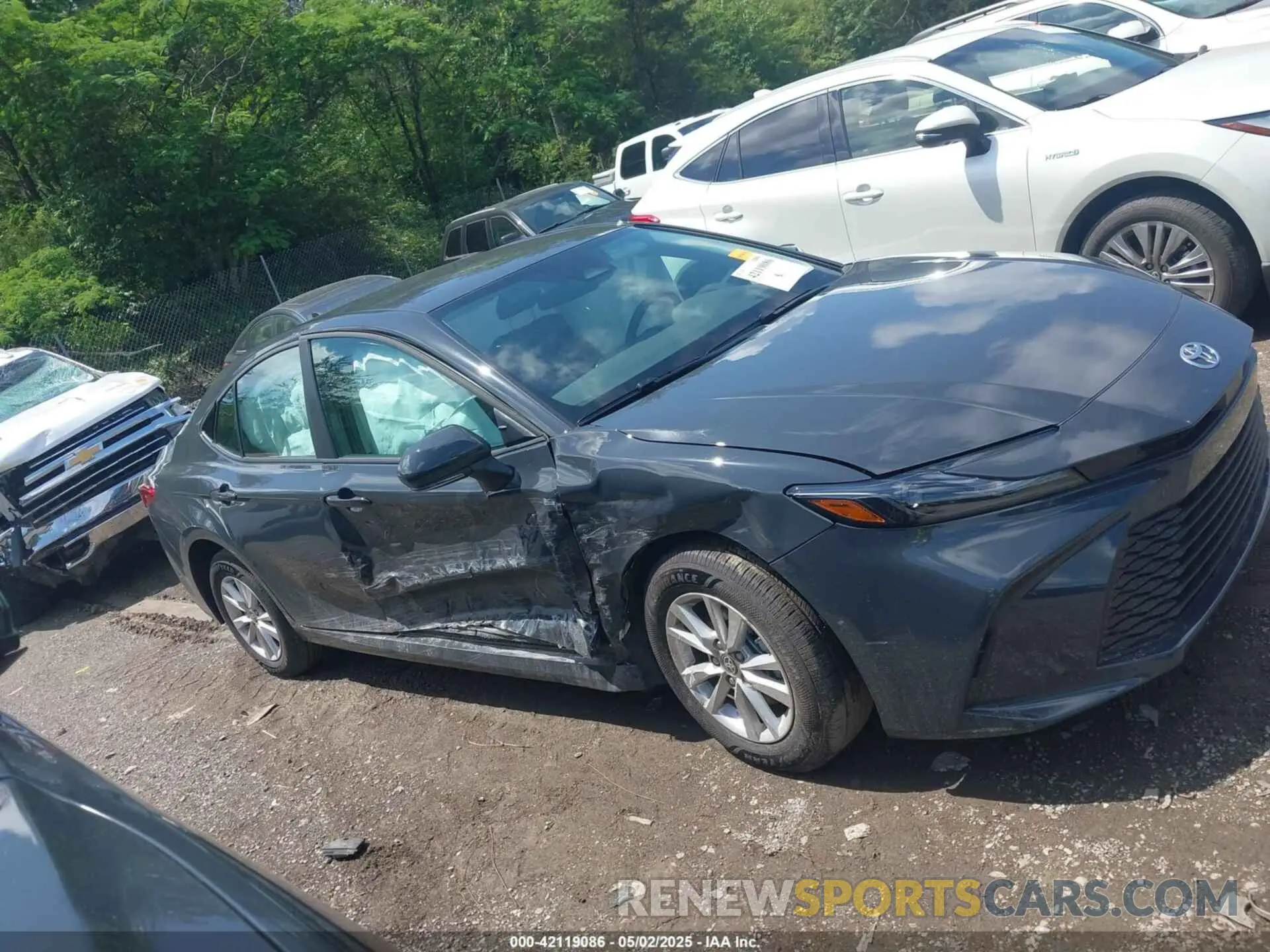 13 Photograph of a damaged car 4T1DAACK6SU584011 TOYOTA CAMRY 2025