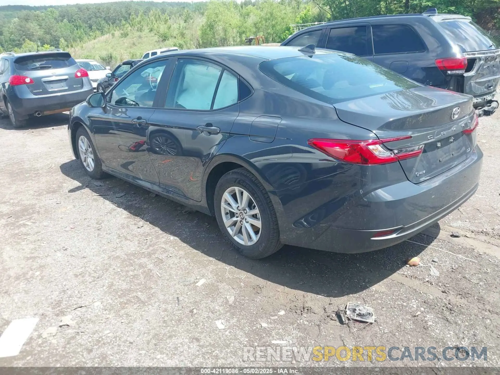 3 Photograph of a damaged car 4T1DAACK6SU584011 TOYOTA CAMRY 2025