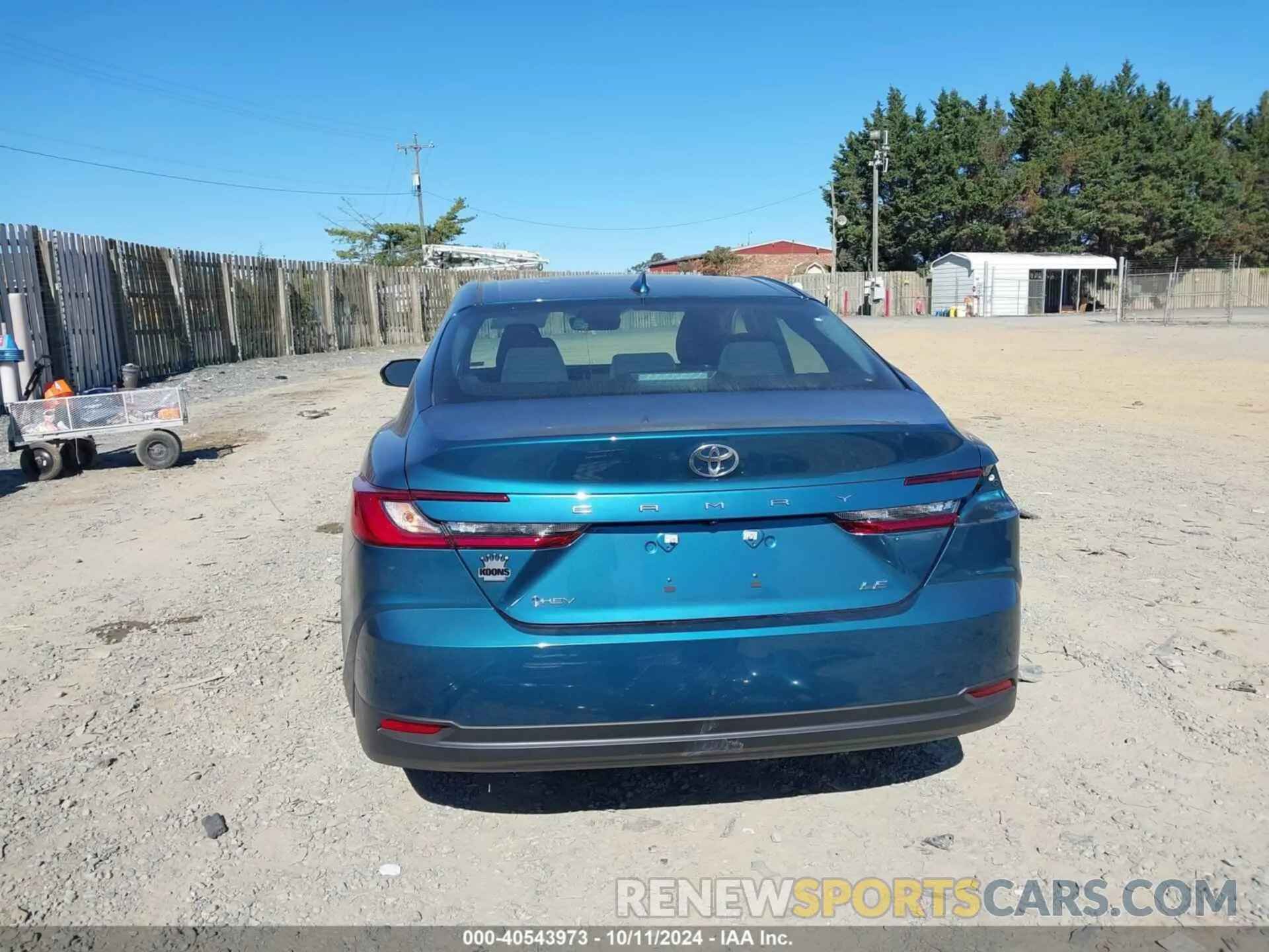 17 Photograph of a damaged car 4T1DAACK7SU010663 TOYOTA CAMRY 2025