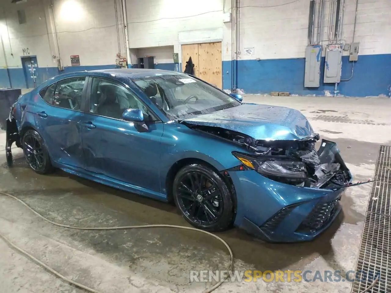 4 Photograph of a damaged car 4T1DAACK7SU015300 TOYOTA CAMRY 2025
