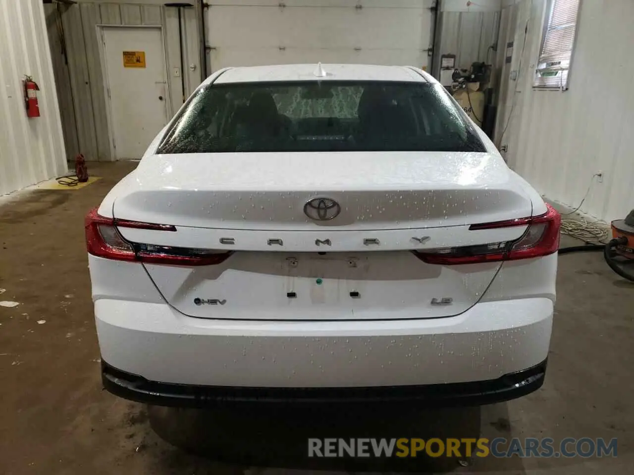 6 Photograph of a damaged car 4T1DAACK7SU033988 TOYOTA CAMRY 2025