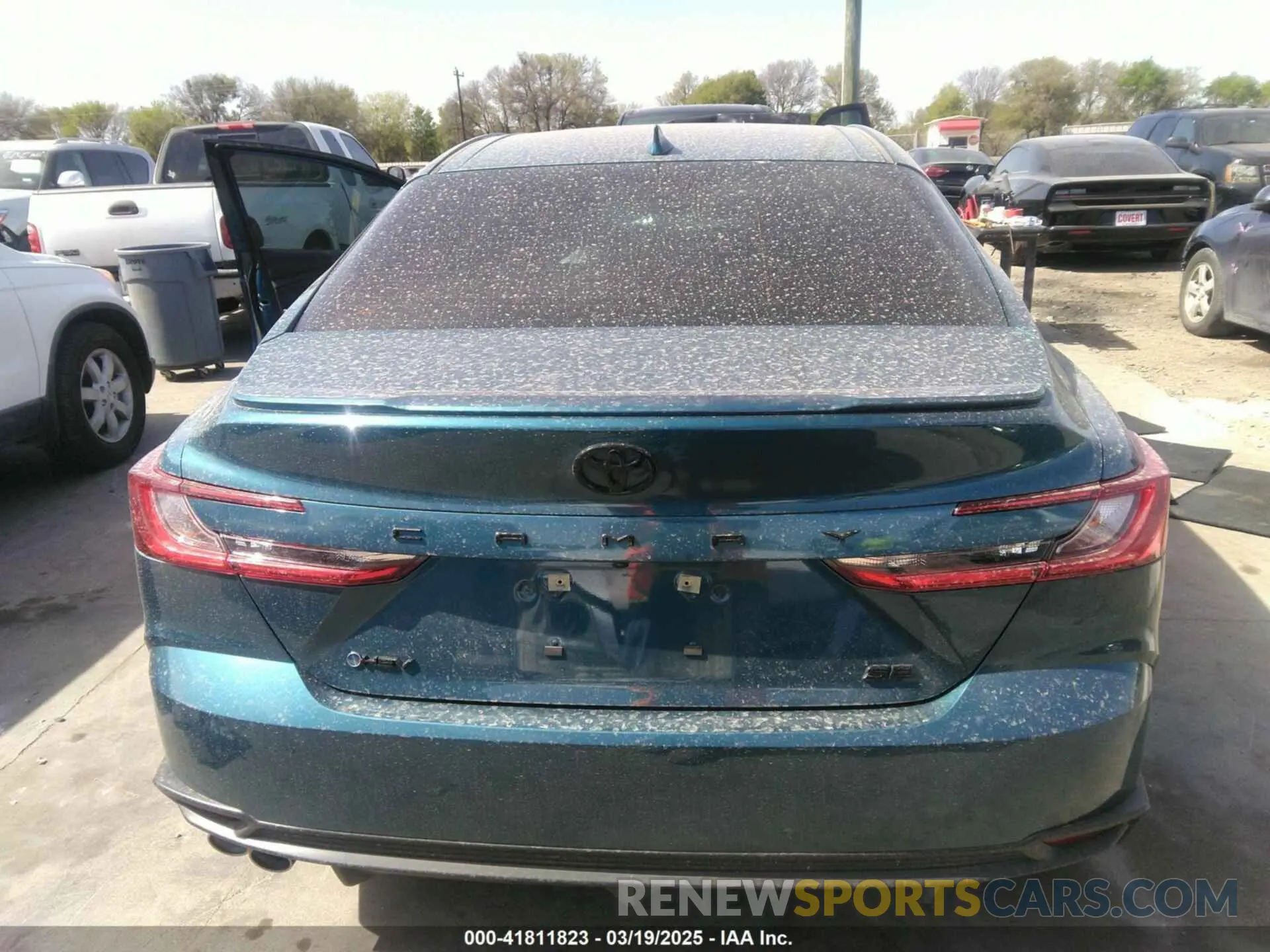 15 Photograph of a damaged car 4T1DAACK7SU047812 TOYOTA CAMRY 2025