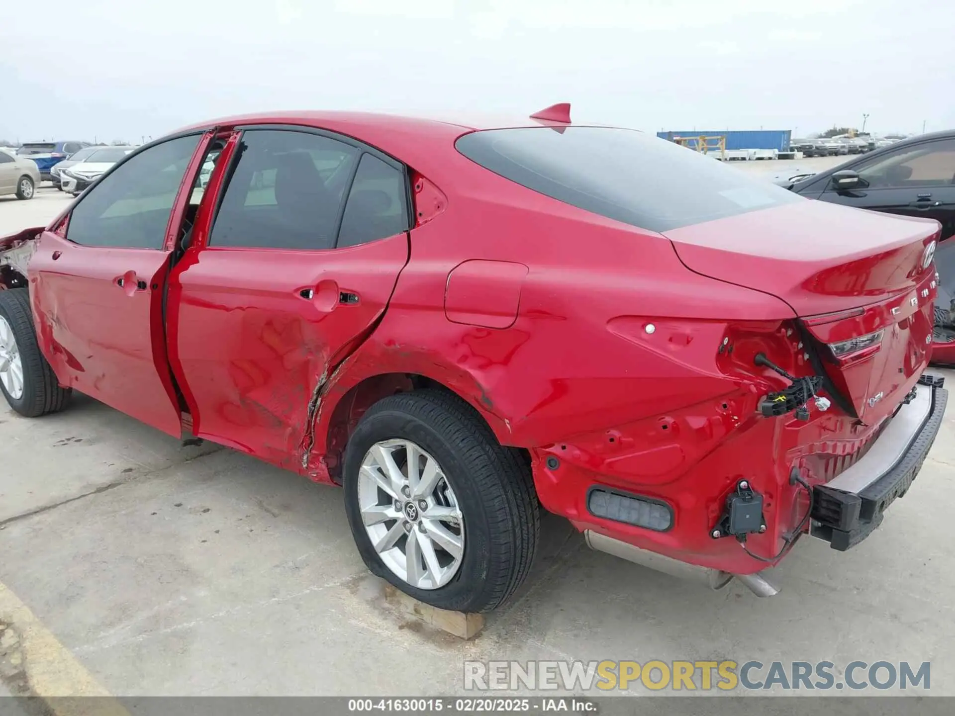 18 Photograph of a damaged car 4T1DAACK7SU065128 TOYOTA CAMRY 2025