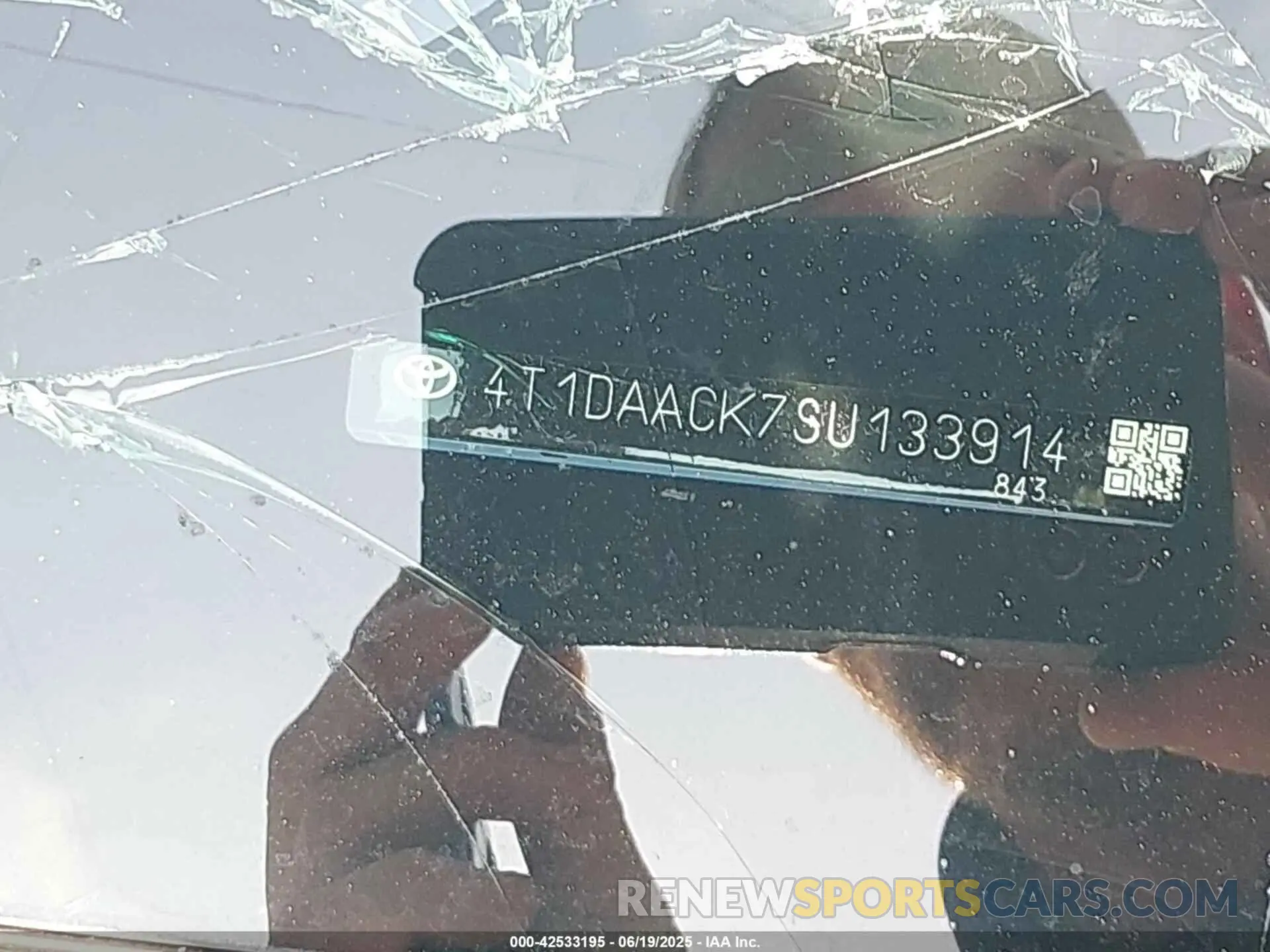 9 Photograph of a damaged car 4T1DAACK7SU133914 TOYOTA CAMRY 2025
