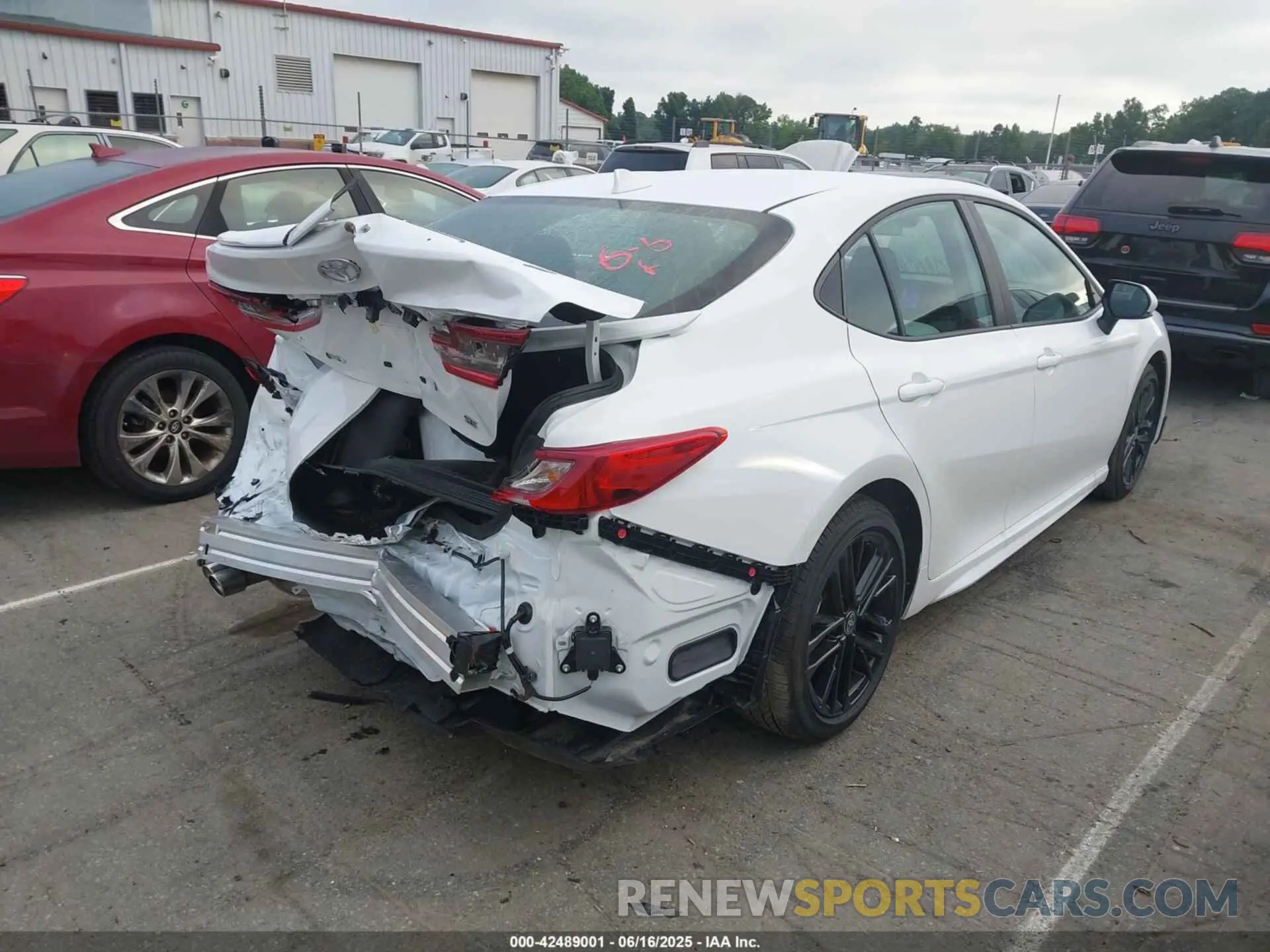 4 Photograph of a damaged car 4T1DAACK7SU152544 TOYOTA CAMRY 2025