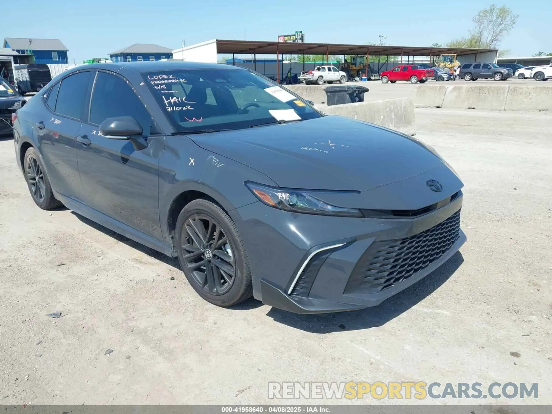 1 Photograph of a damaged car 4T1DAACK7SU520799 TOYOTA CAMRY 2025
