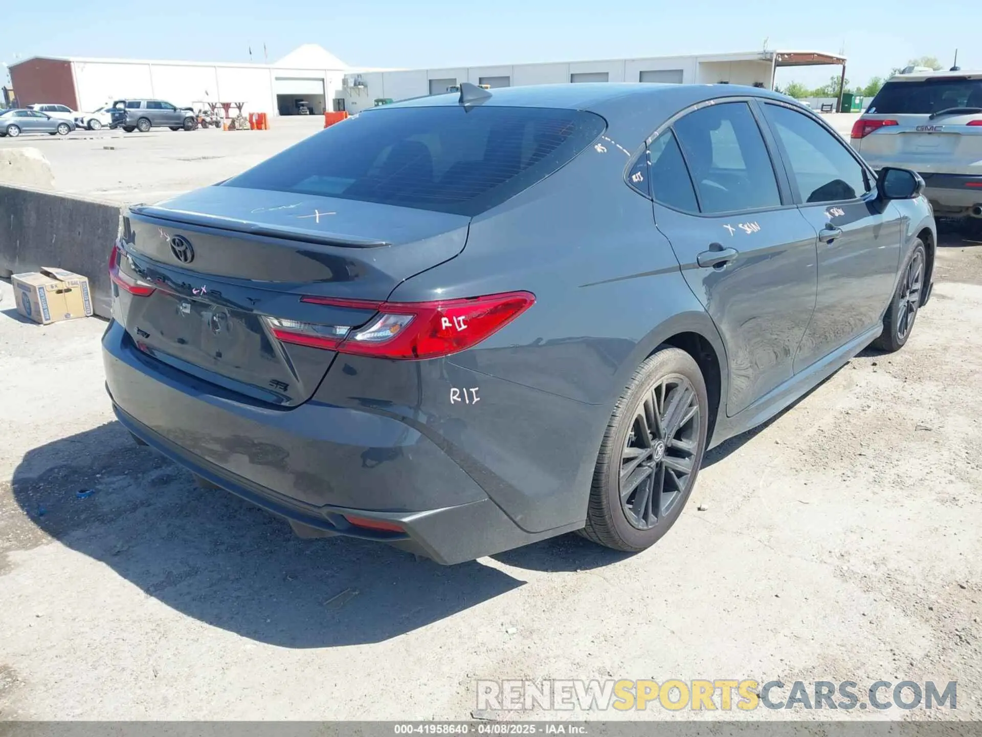 4 Photograph of a damaged car 4T1DAACK7SU520799 TOYOTA CAMRY 2025