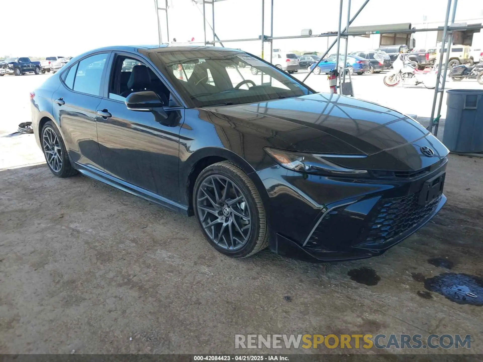 1 Photograph of a damaged car 4T1DAACK7SU563037 TOYOTA CAMRY 2025