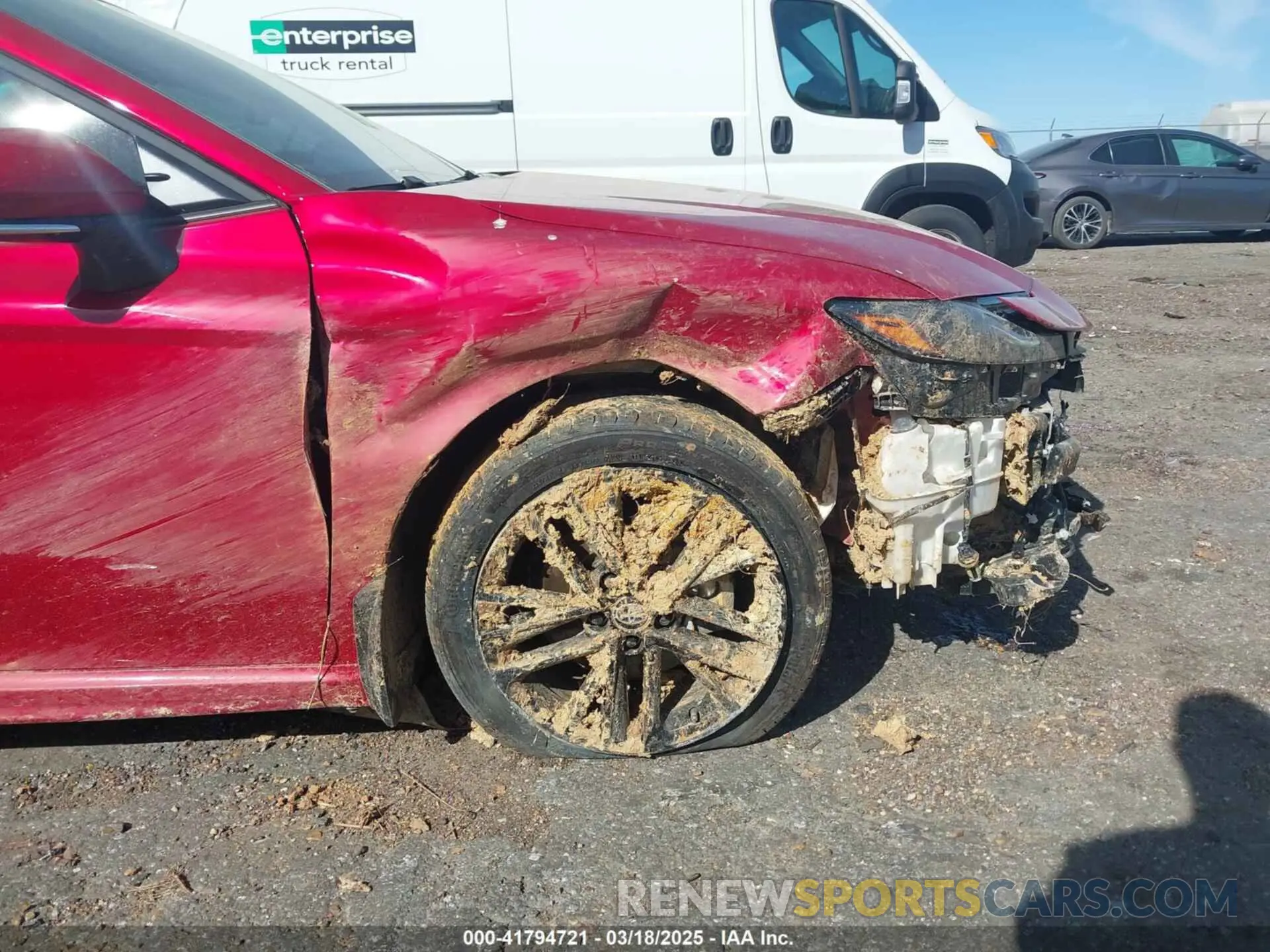 18 Photograph of a damaged car 4T1DAACK8SU010686 TOYOTA CAMRY 2025