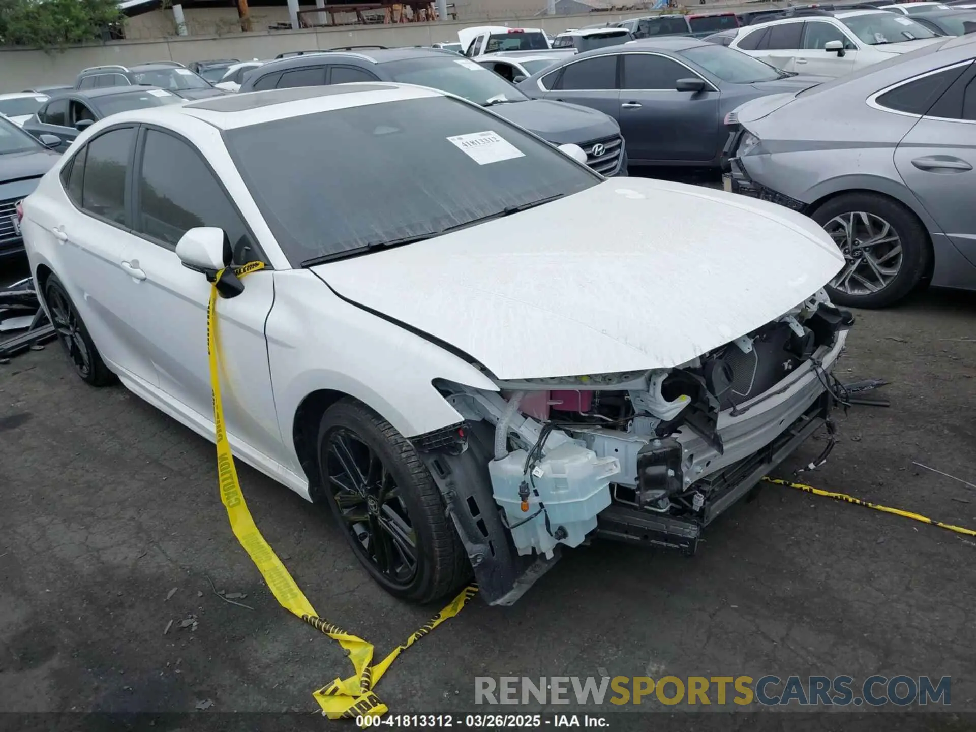 1 Photograph of a damaged car 4T1DAACK8SU029853 TOYOTA CAMRY 2025