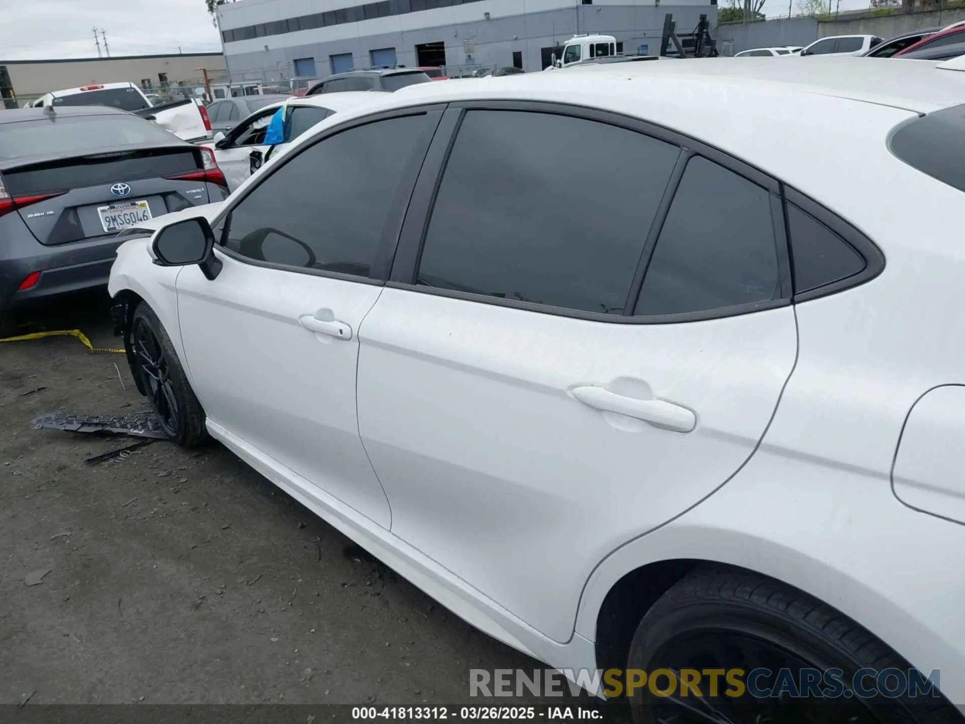 15 Photograph of a damaged car 4T1DAACK8SU029853 TOYOTA CAMRY 2025