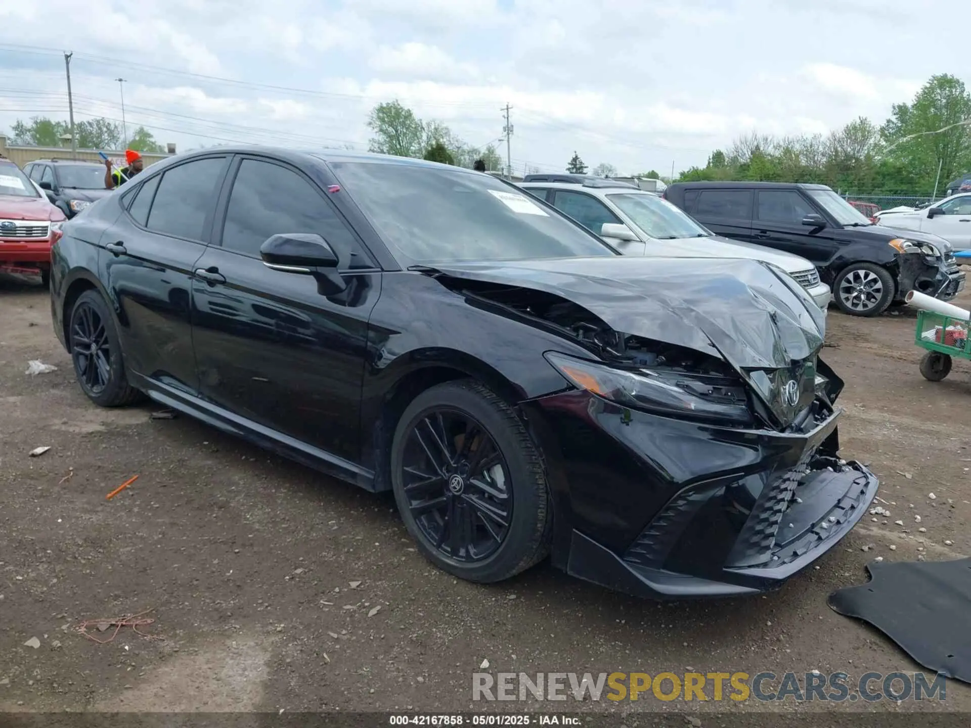 1 Photograph of a damaged car 4T1DAACK8SU043669 TOYOTA CAMRY 2025