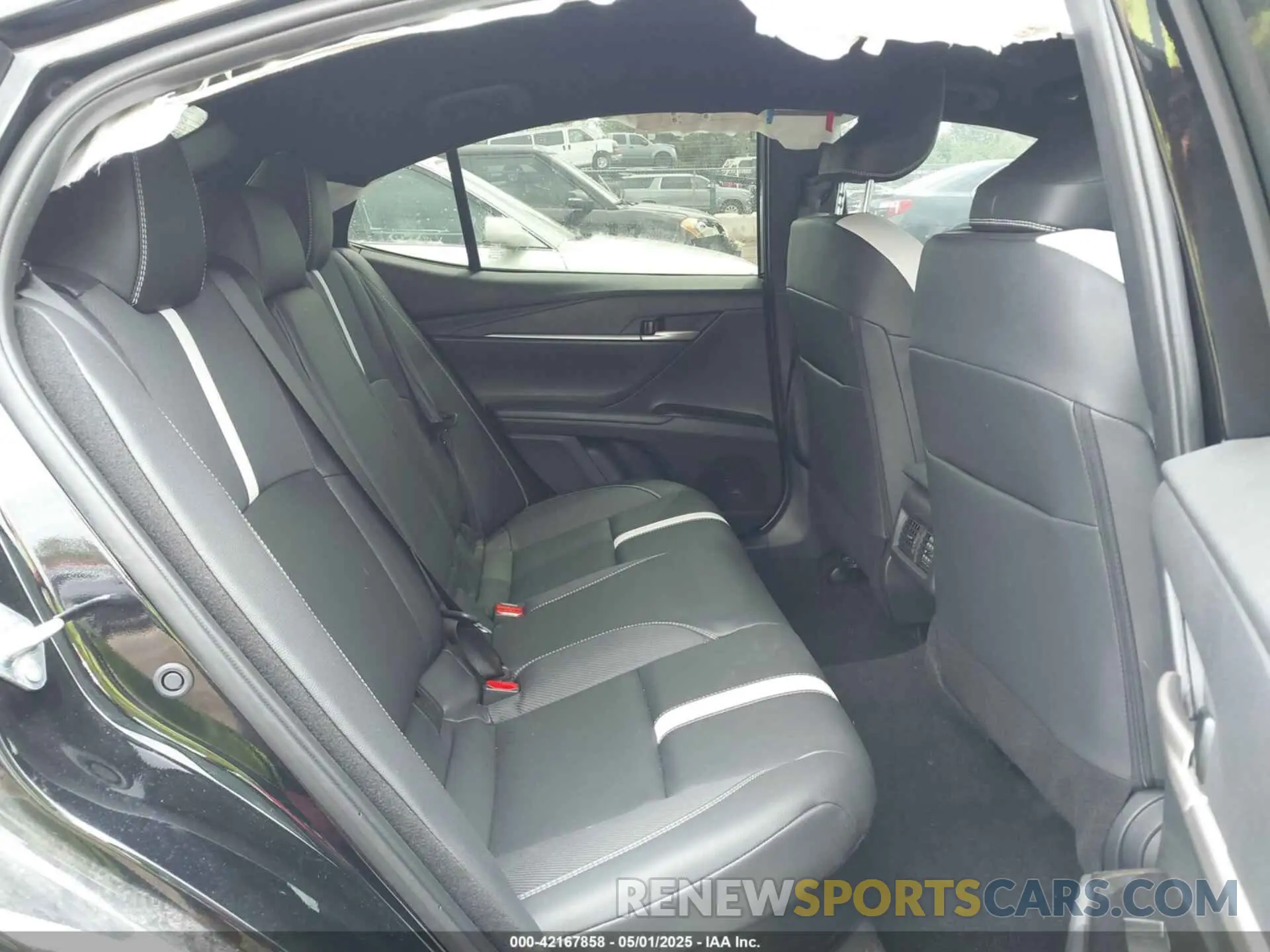 8 Photograph of a damaged car 4T1DAACK8SU043669 TOYOTA CAMRY 2025