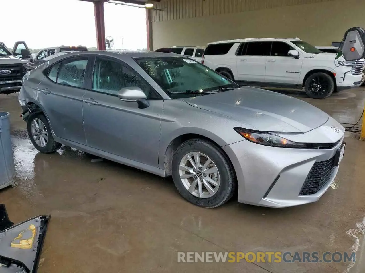 4 Photograph of a damaged car 4T1DAACK8SU056325 TOYOTA CAMRY 2025