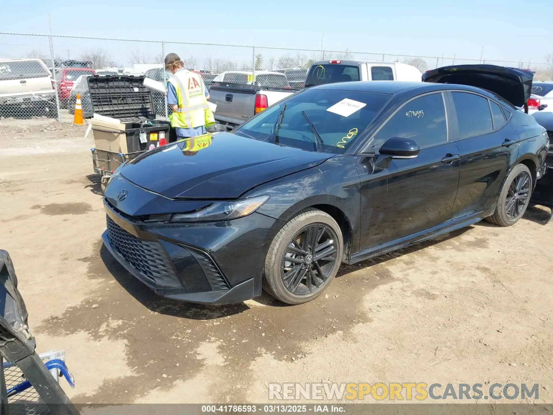 2 Photograph of a damaged car 4T1DAACK8SU087087 TOYOTA CAMRY 2025