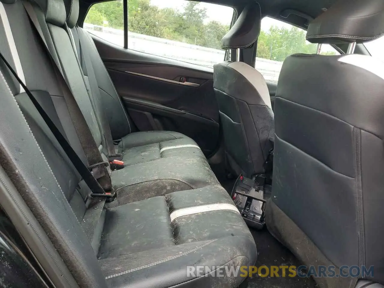 10 Photograph of a damaged car 4T1DAACK8SU108813 TOYOTA CAMRY 2025