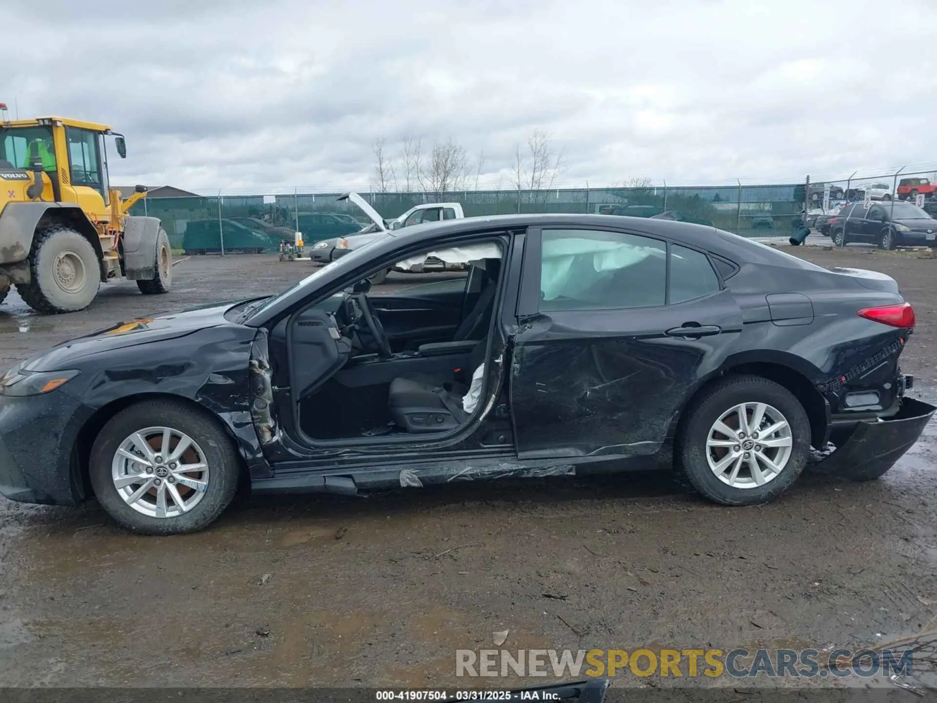 6 Photograph of a damaged car 4T1DAACK8SU500304 TOYOTA CAMRY 2025